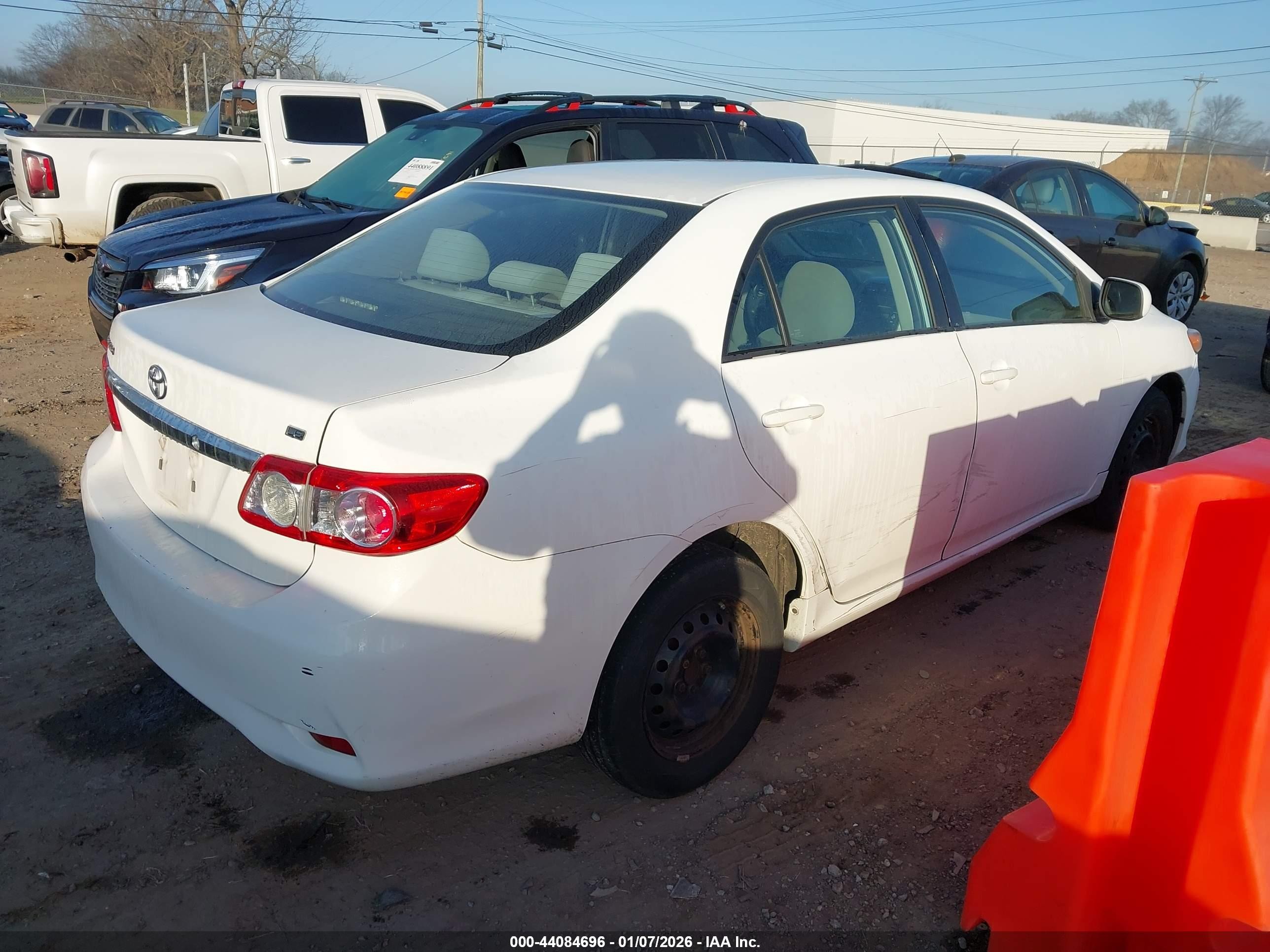 2011 Toyota Corolla Le White vin: 2T1BU4EE7BC653555