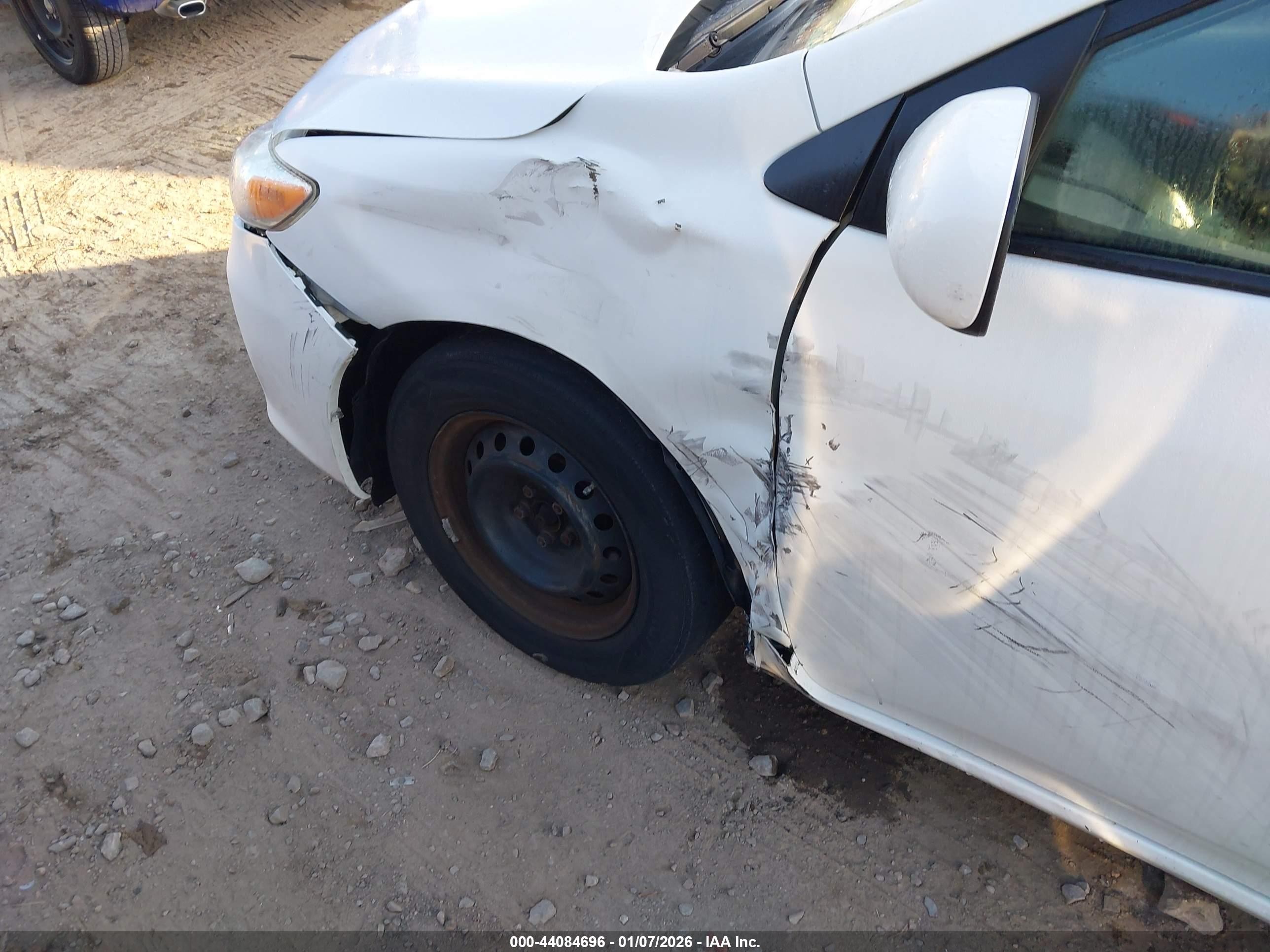 2011 Toyota Corolla Le White vin: 2T1BU4EE7BC653555