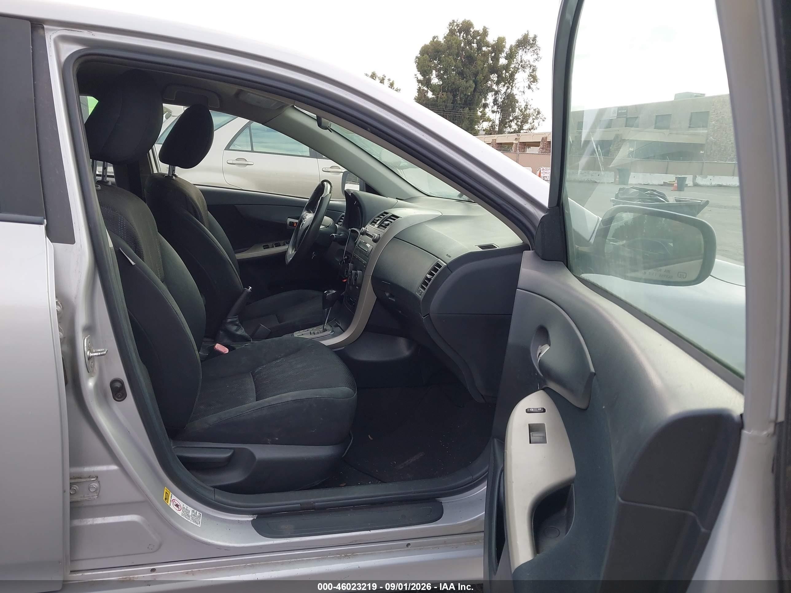 2011 Toyota Corolla S Silver vin: 2T1BU4EE7BC656620