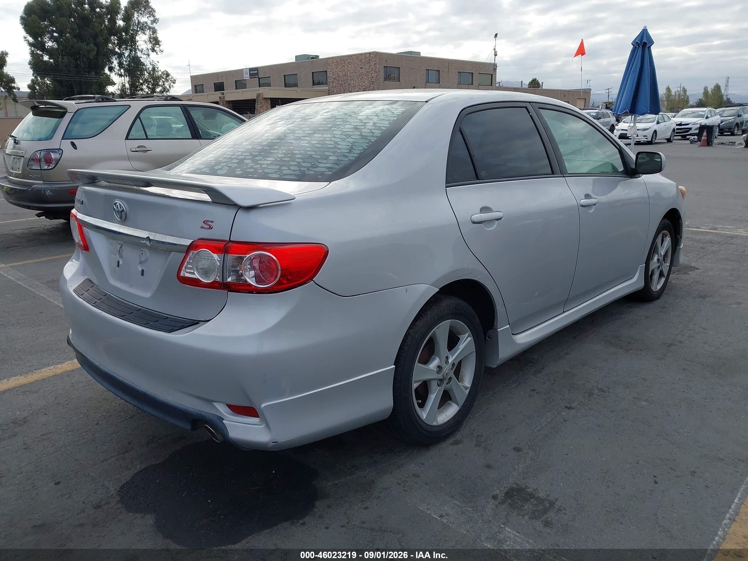2011 Toyota Corolla S Silver vin: 2T1BU4EE7BC656620