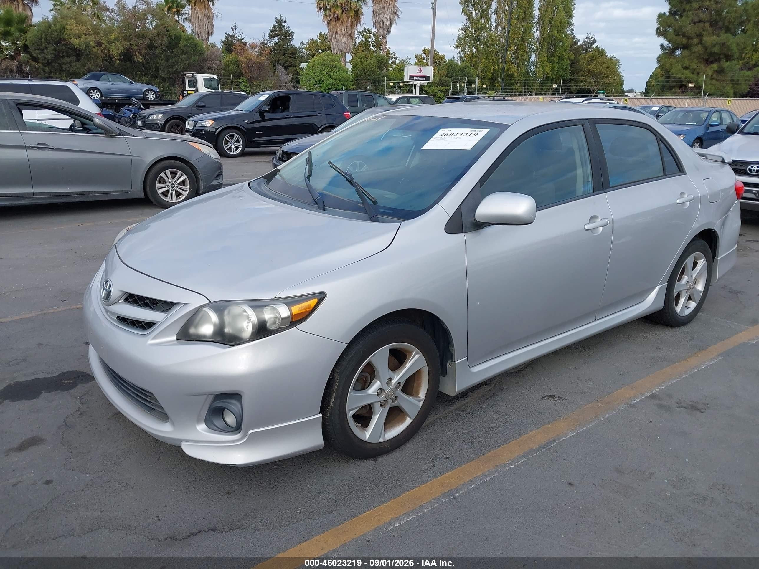 2011 Toyota Corolla S Silver vin: 2T1BU4EE7BC656620