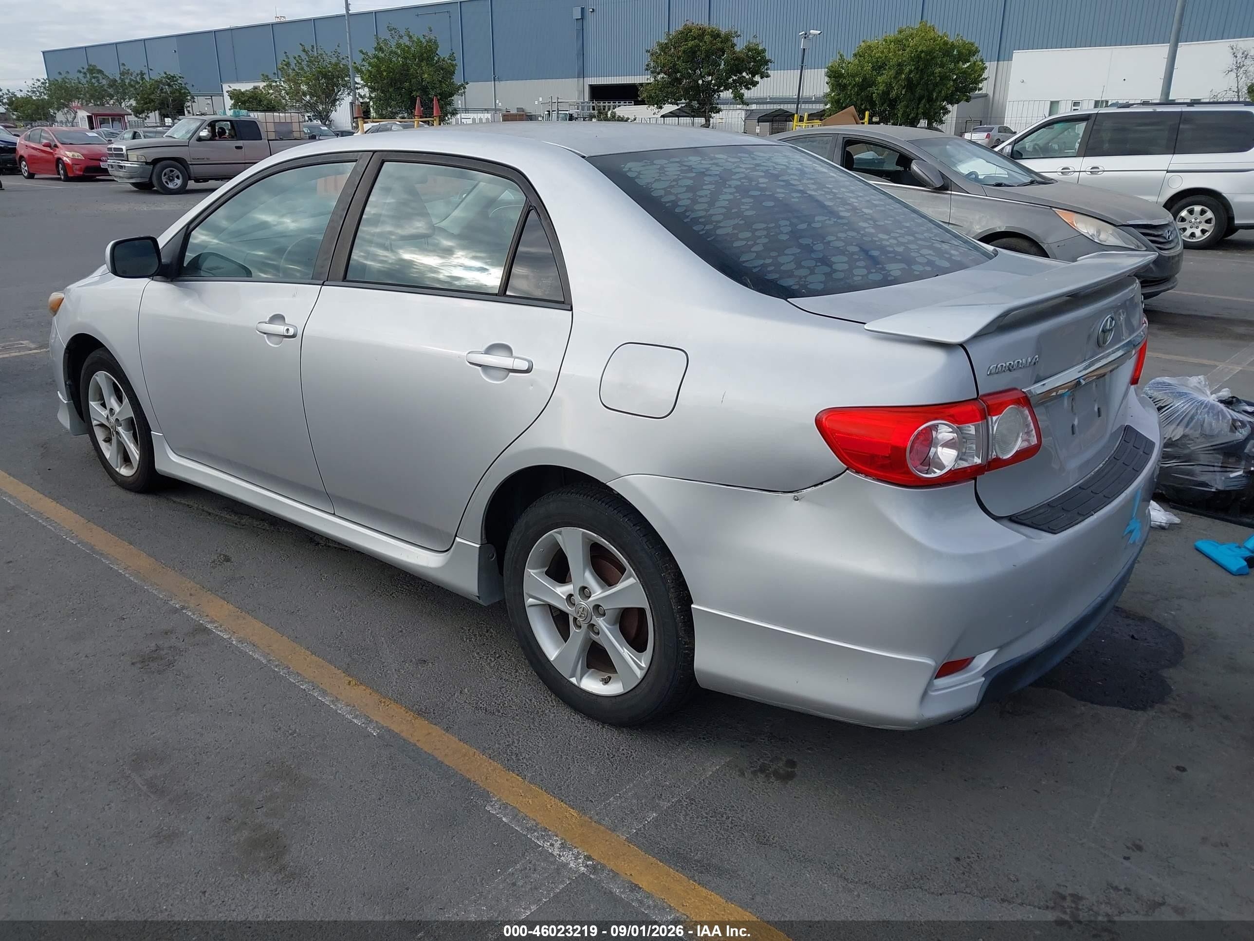 2011 Toyota Corolla S Silver vin: 2T1BU4EE7BC656620