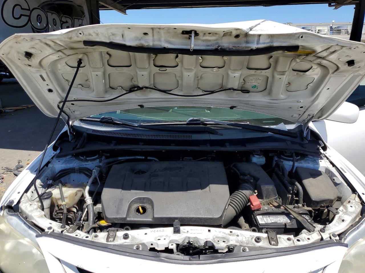 2011 Toyota Corolla Le White vin: 2T1BU4EE7BC658027