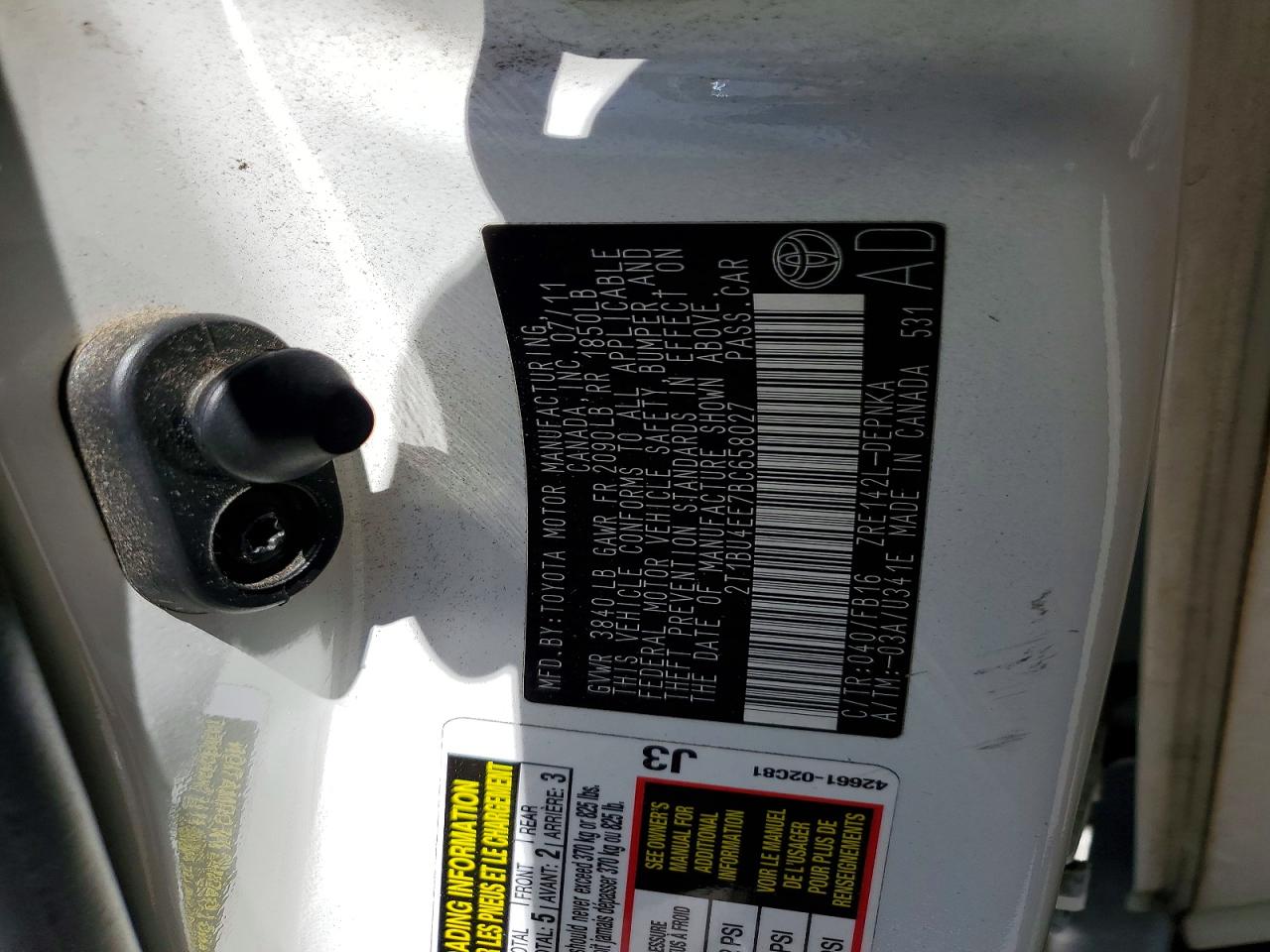 2011 Toyota Corolla Le White vin: 2T1BU4EE7BC658027