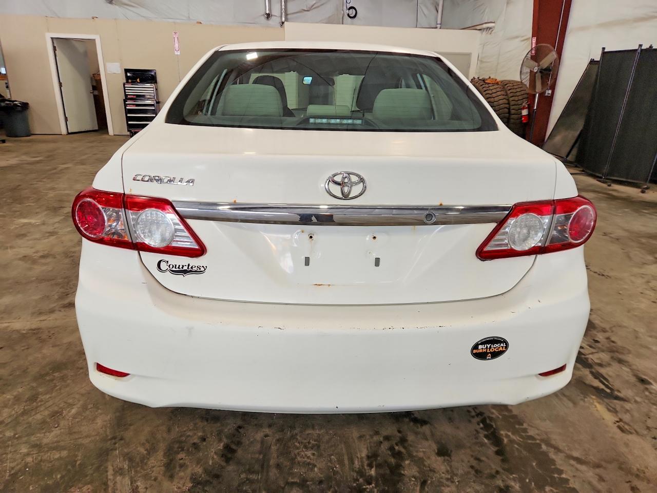 2011 Toyota Corolla Base White vin: 2T1BU4EE7BC669206