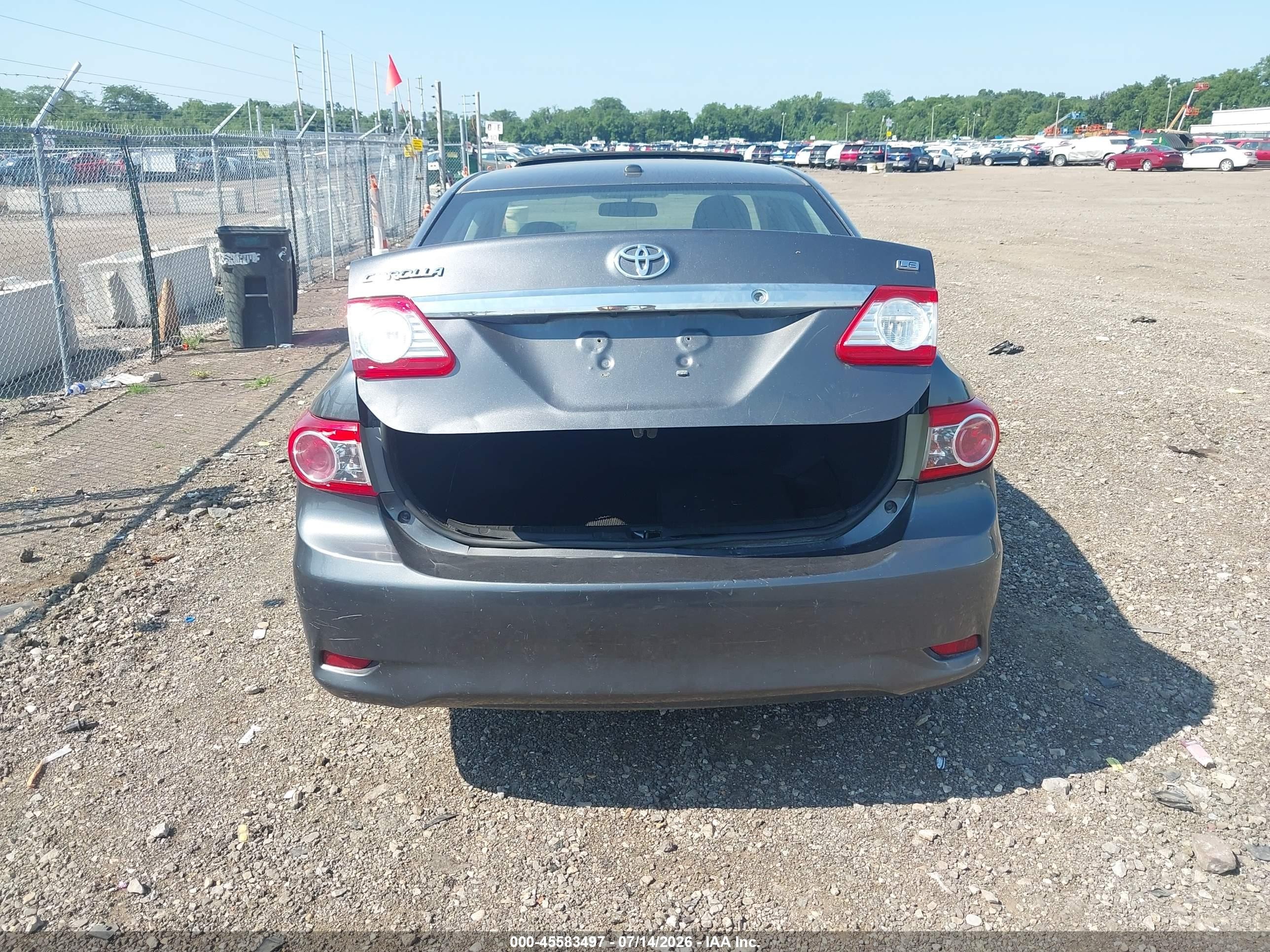 2011 Toyota Corolla Le Gray vin: 2T1BU4EE7BC673076