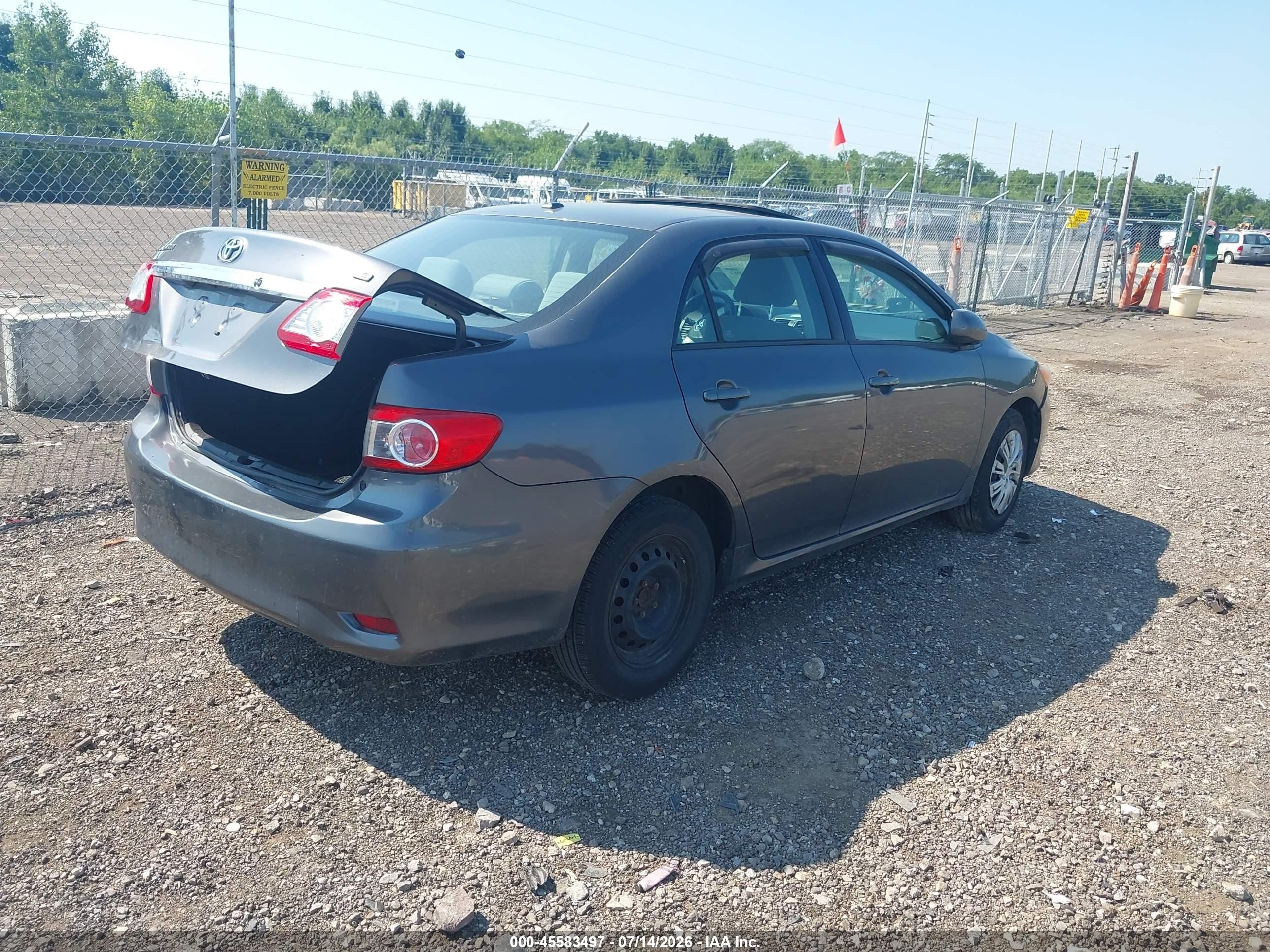 2011 Toyota Corolla Le Gray vin: 2T1BU4EE7BC673076