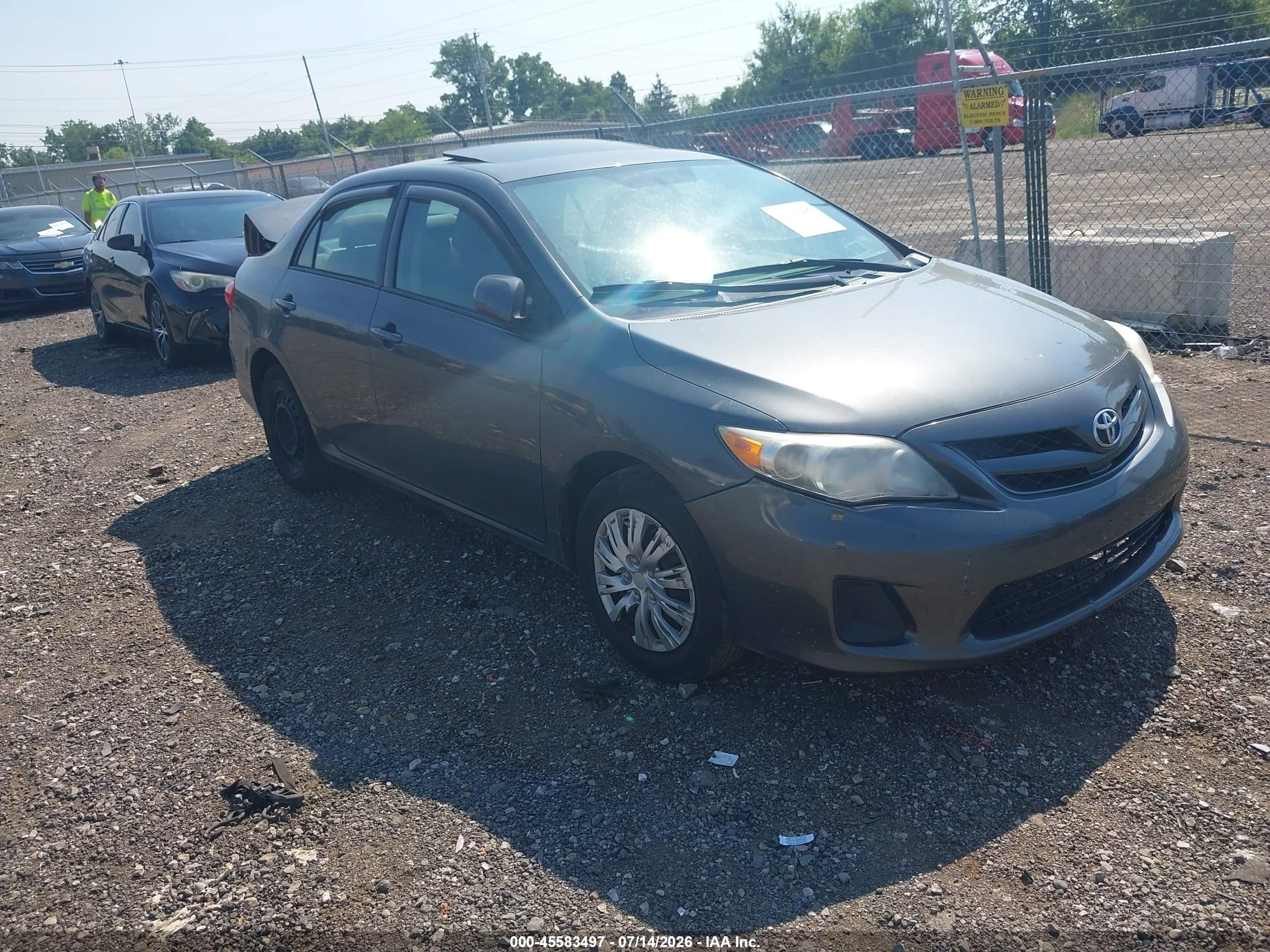 2011 Toyota Corolla Le Gray vin: 2T1BU4EE7BC673076