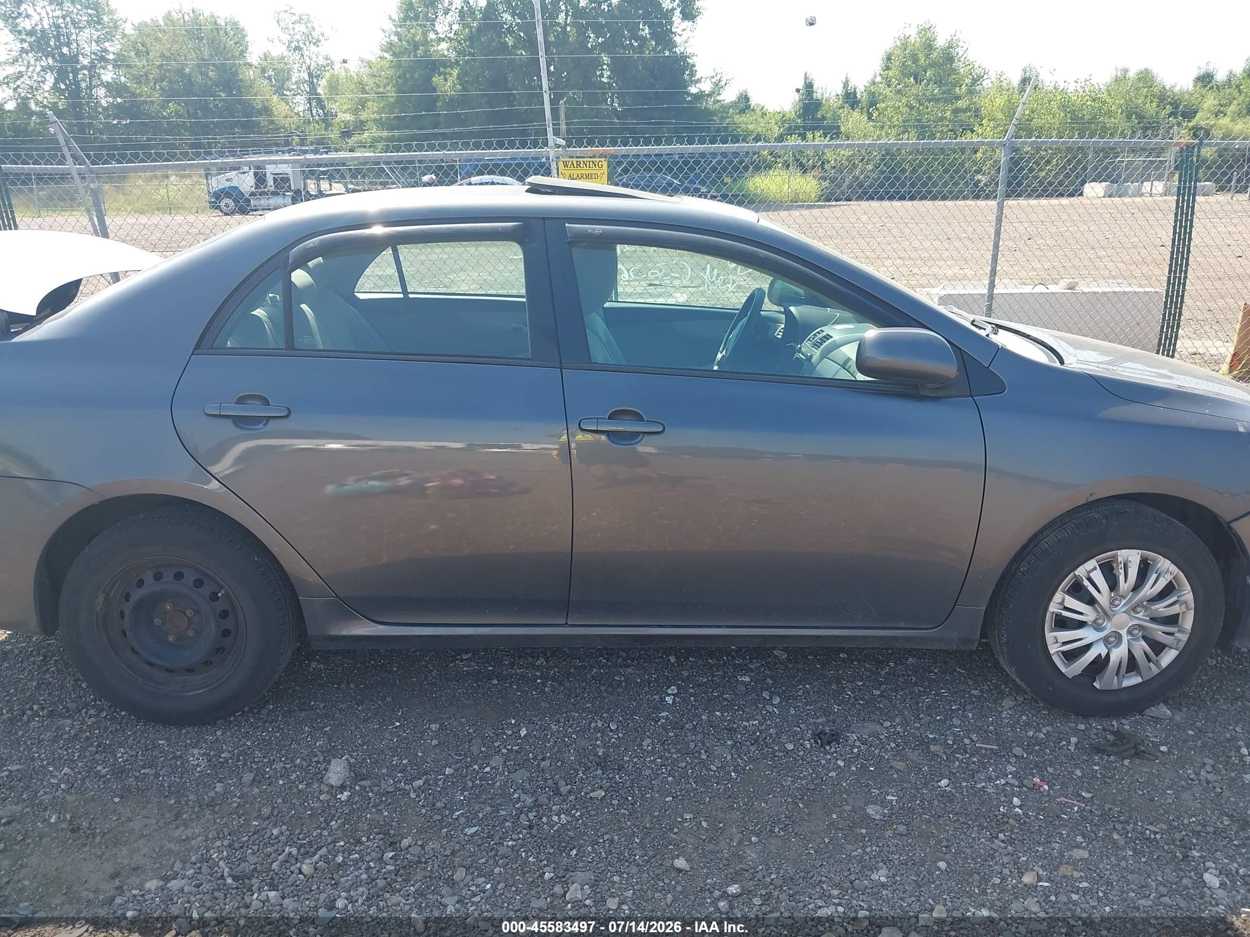 2011 Toyota Corolla Le Gray vin: 2T1BU4EE7BC673076
