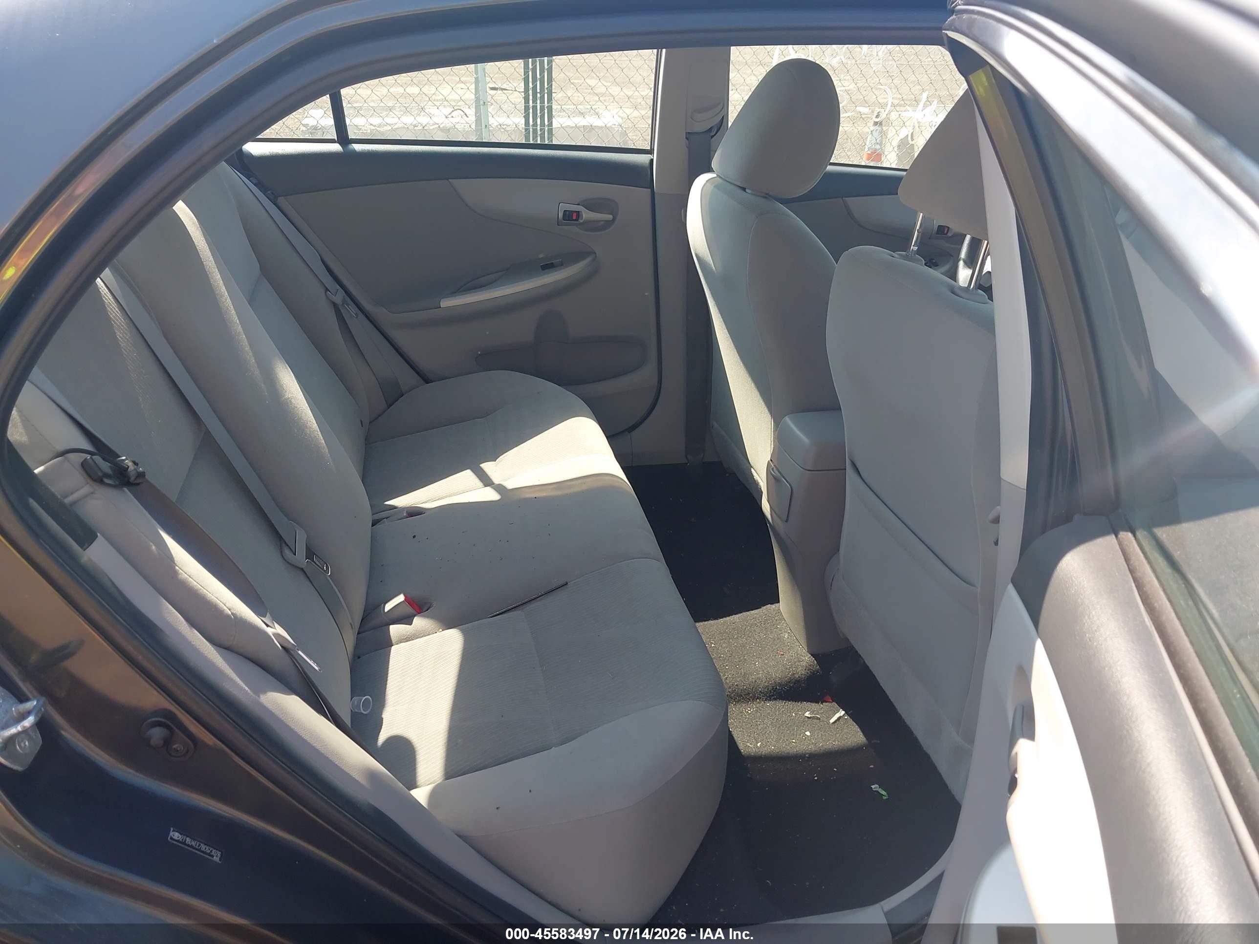 2011 Toyota Corolla Le Gray vin: 2T1BU4EE7BC673076