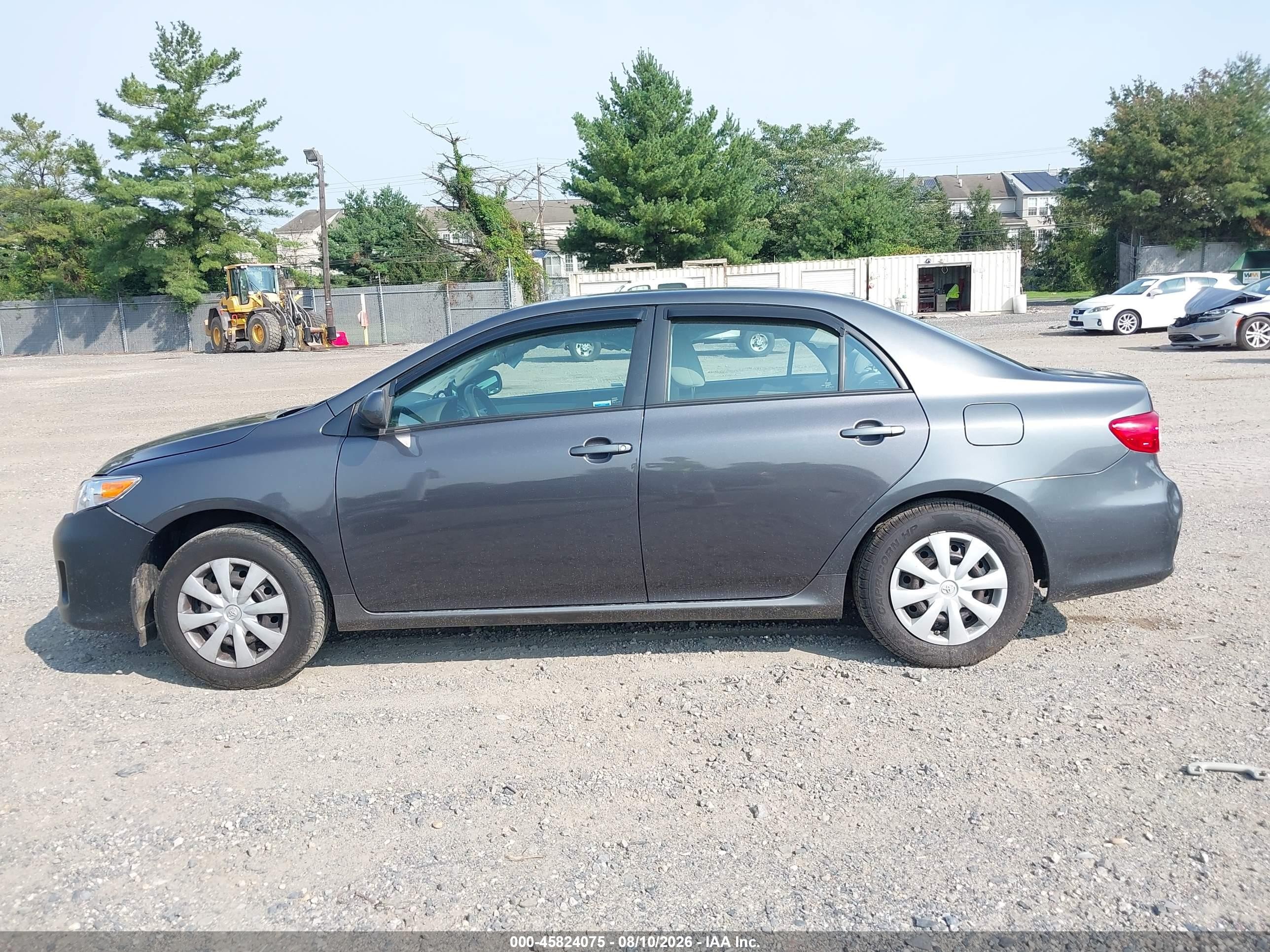 2011 Toyota Corolla Le Gray vin: 2T1BU4EE7BC677113