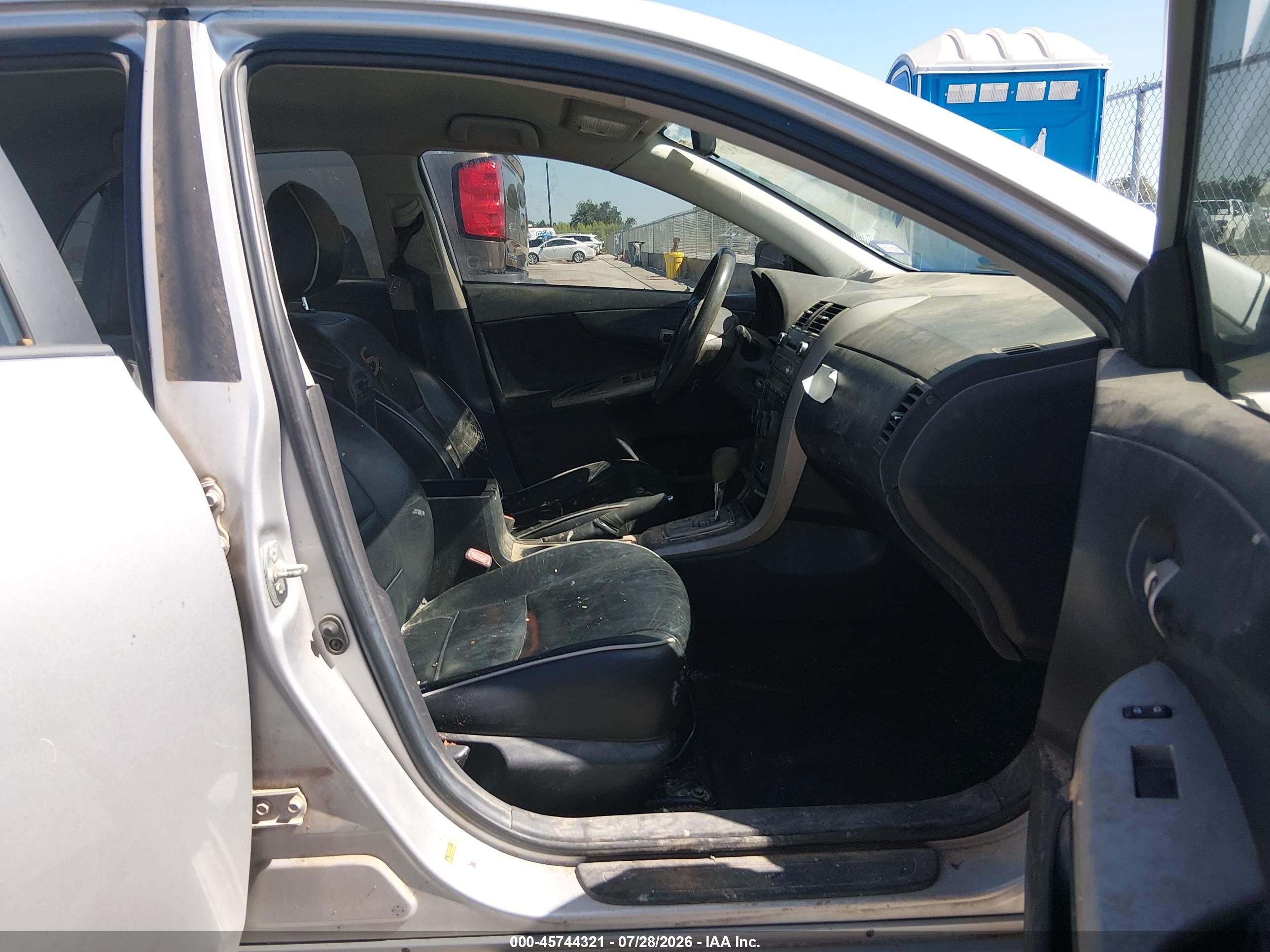 2011 Toyota Corolla S Silver vin: 2T1BU4EE7BC681615