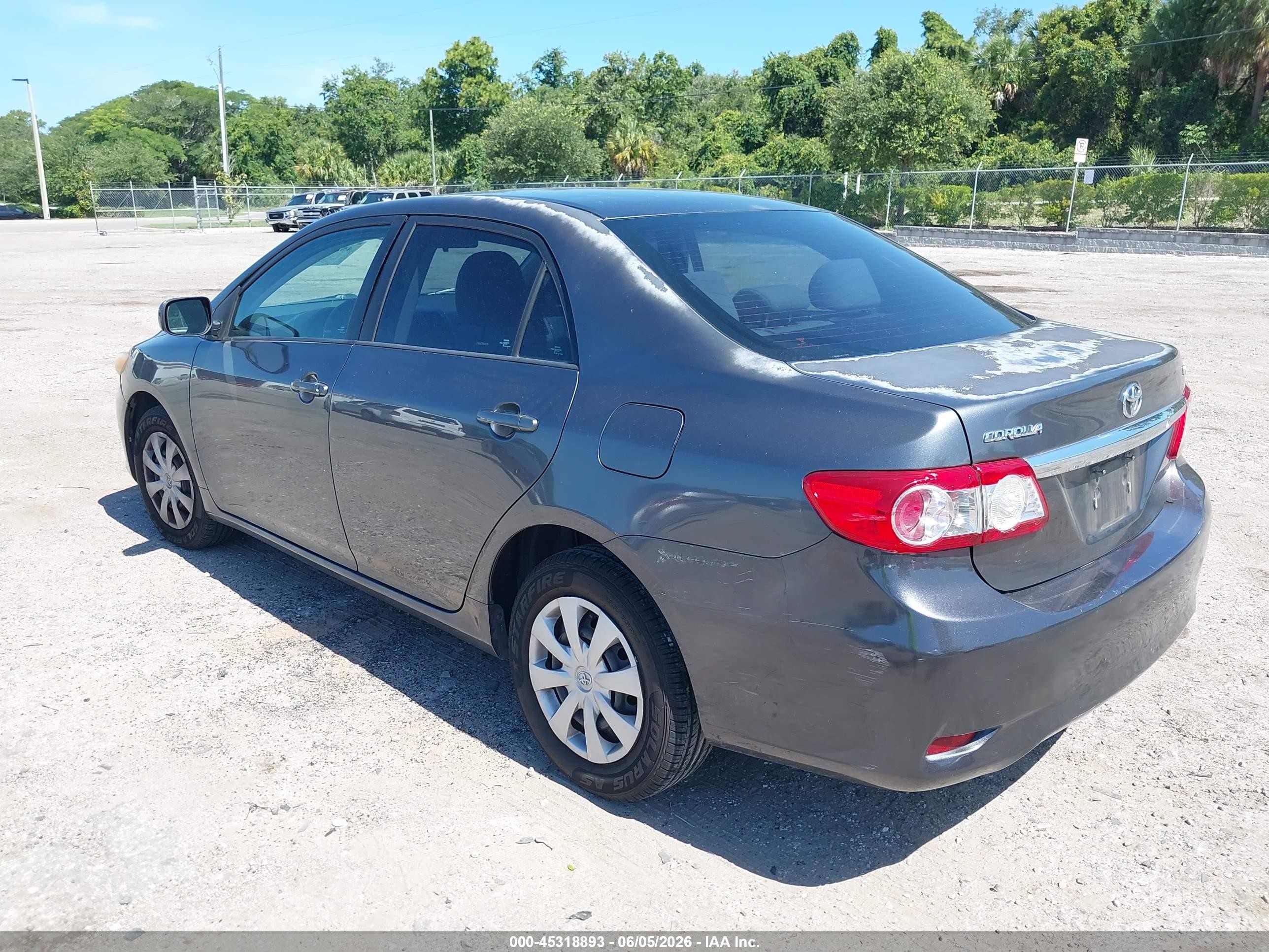 2011 Toyota Corolla Le Gray vin: 2T1BU4EE7BC692730