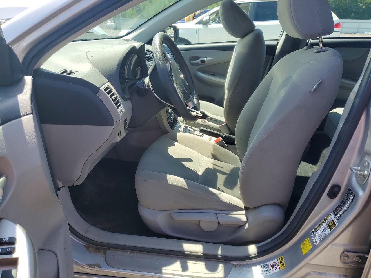2011 Toyota Corolla Le Silver vin: 2T1BU4EE7BC699662
