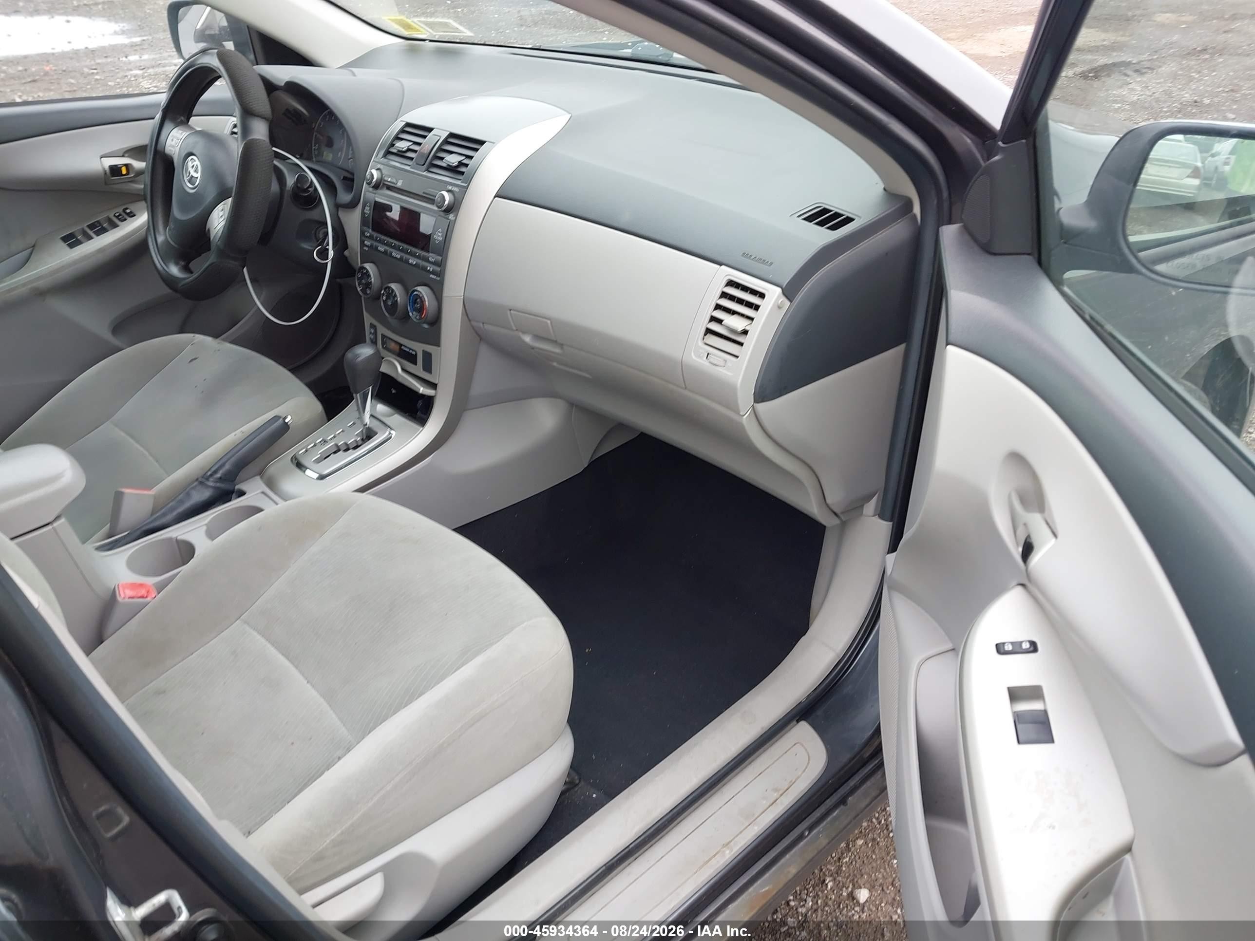 2011 Toyota Corolla Le Gray vin: 2T1BU4EE7BC702608