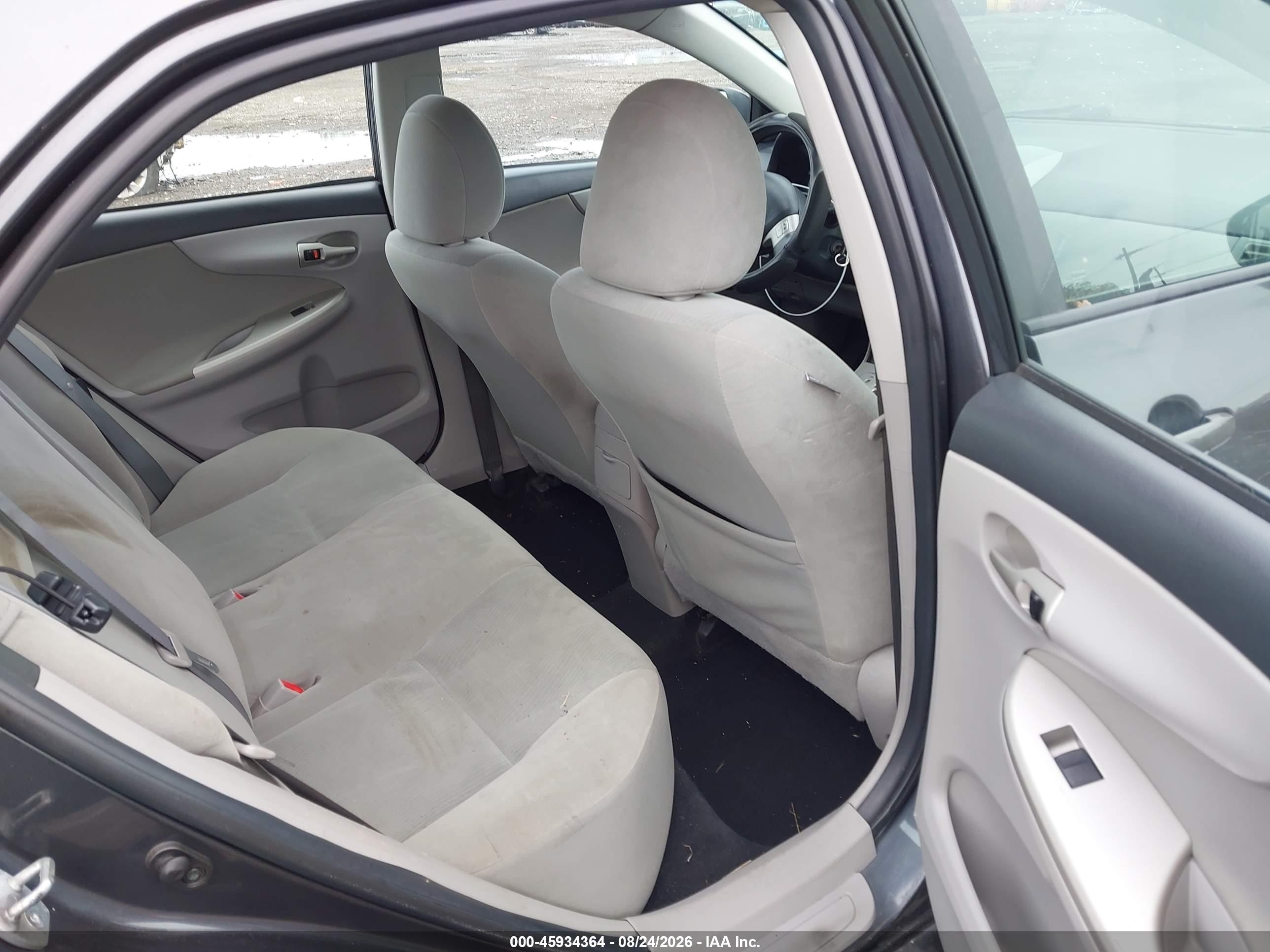 2011 Toyota Corolla Le Gray vin: 2T1BU4EE7BC702608