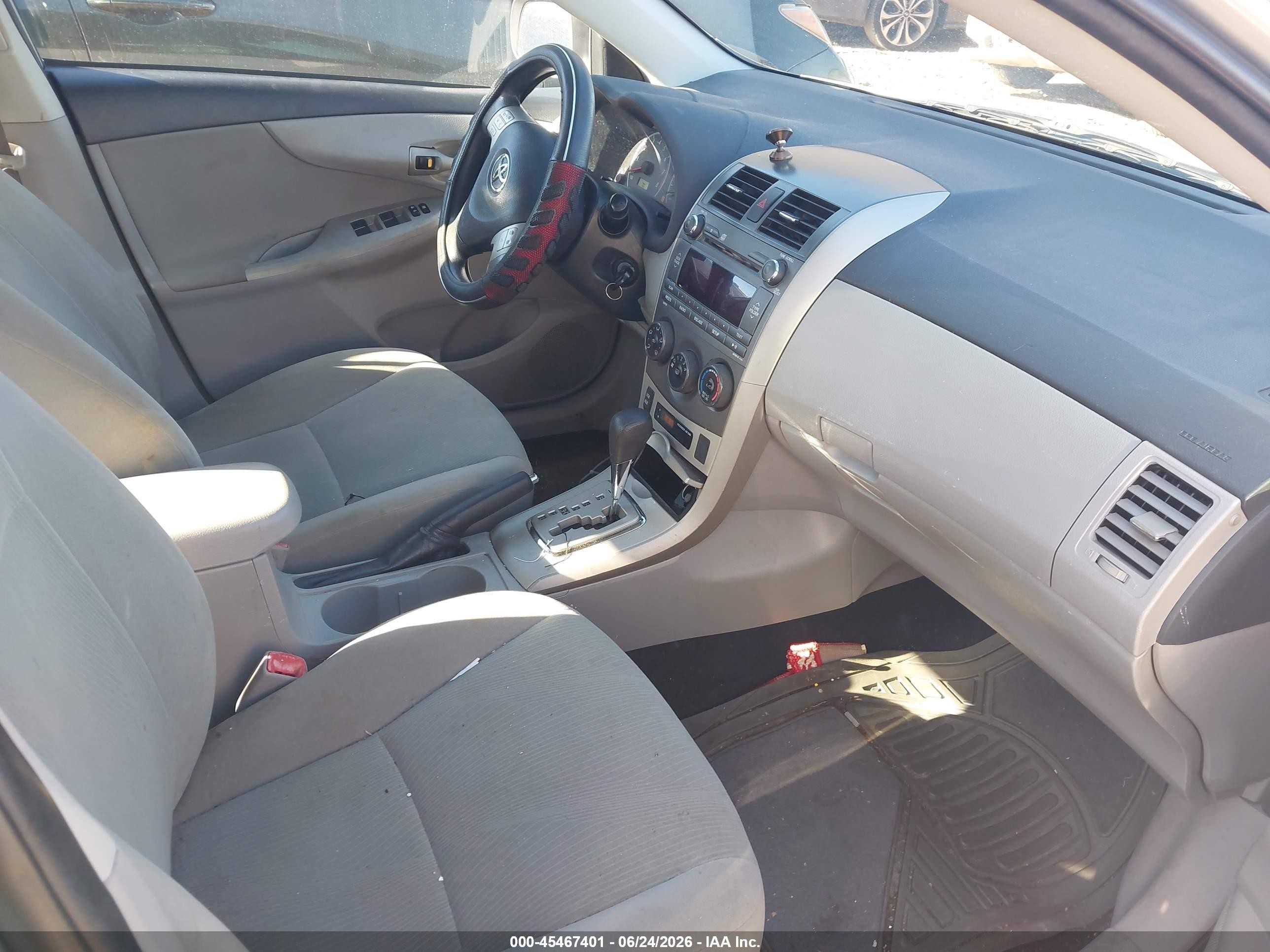2011 Toyota Corolla Le Silver vin: 2T1BU4EE7BC702852