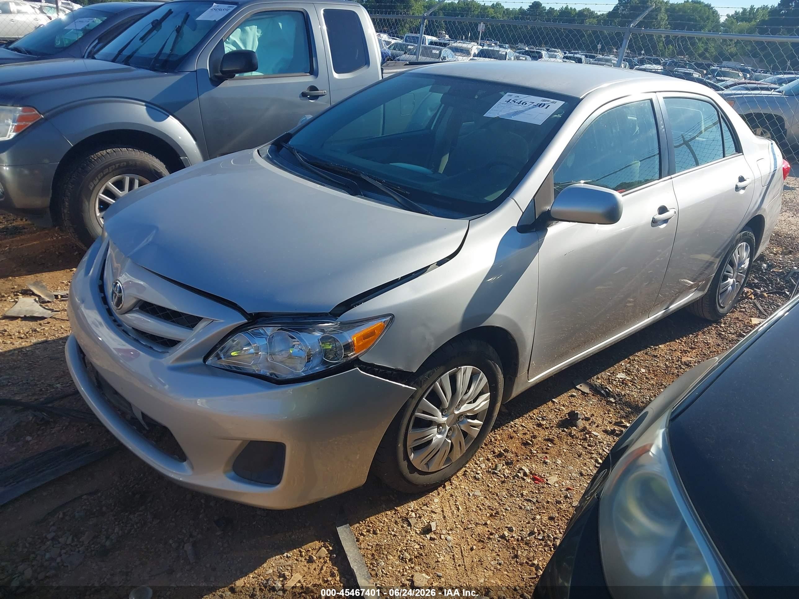 2011 Toyota Corolla Le Silver vin: 2T1BU4EE7BC702852
