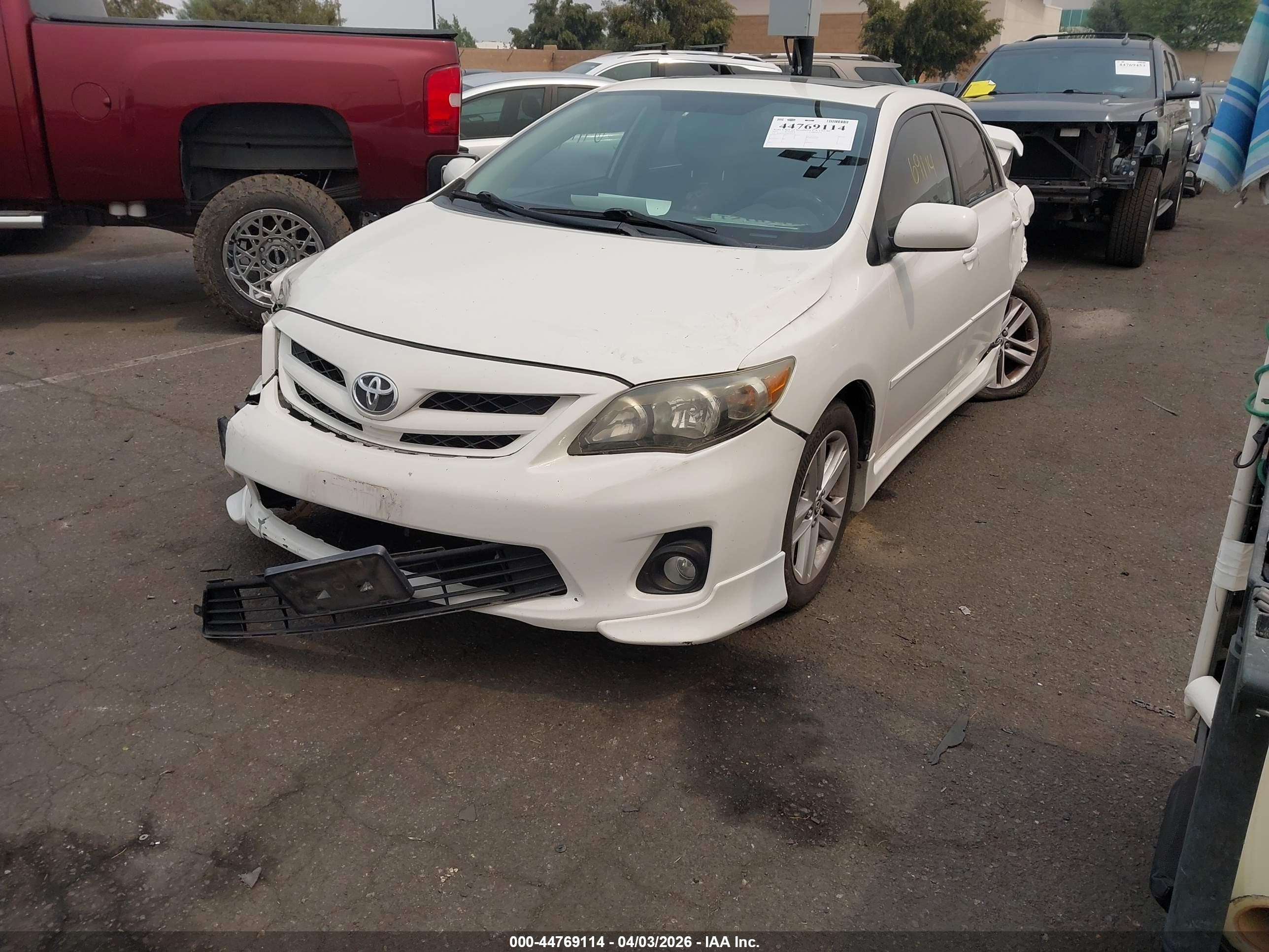 2011 Toyota Corolla S White vin: 2T1BU4EE7BC704570