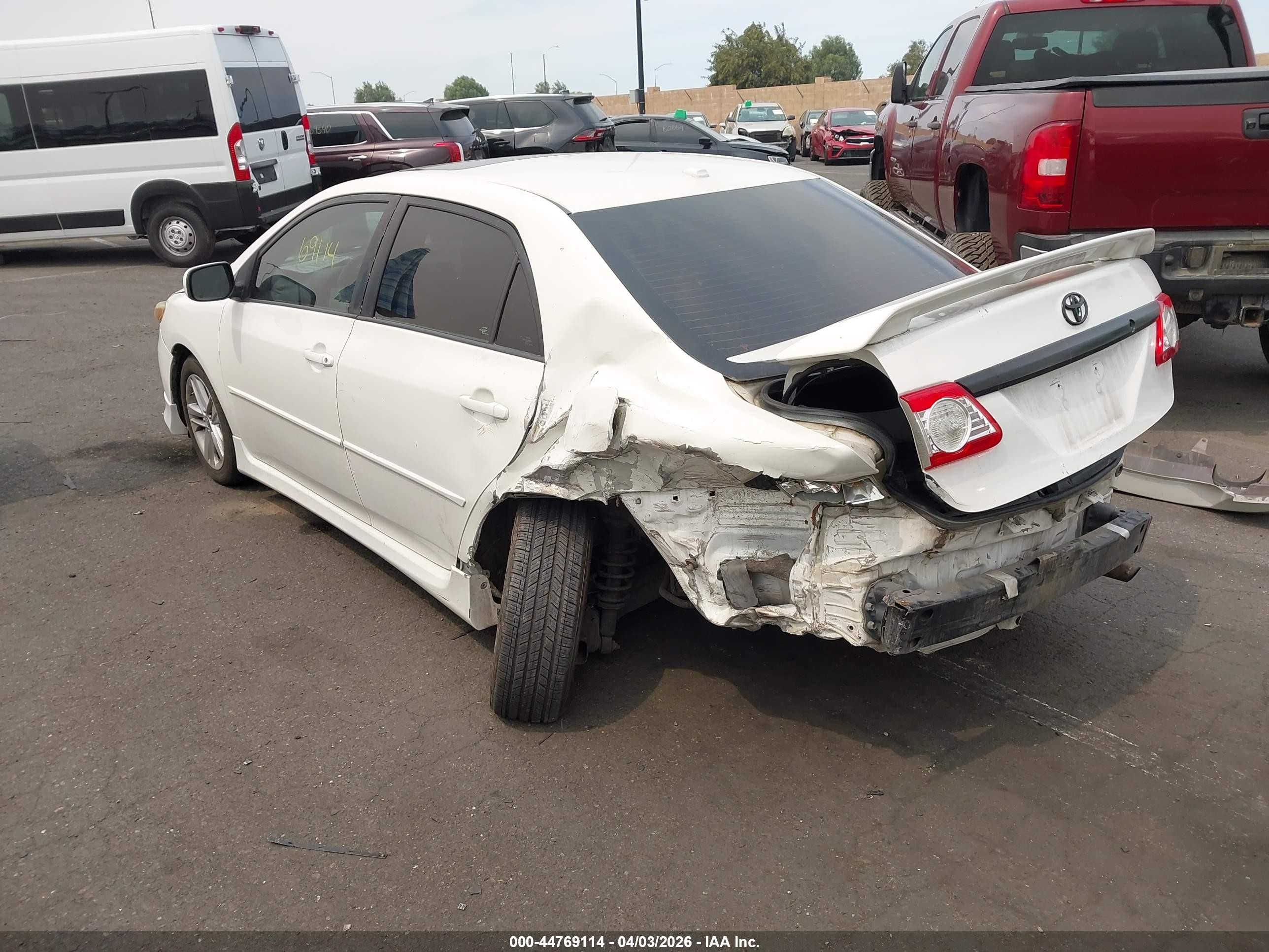 2011 Toyota Corolla S White vin: 2T1BU4EE7BC704570