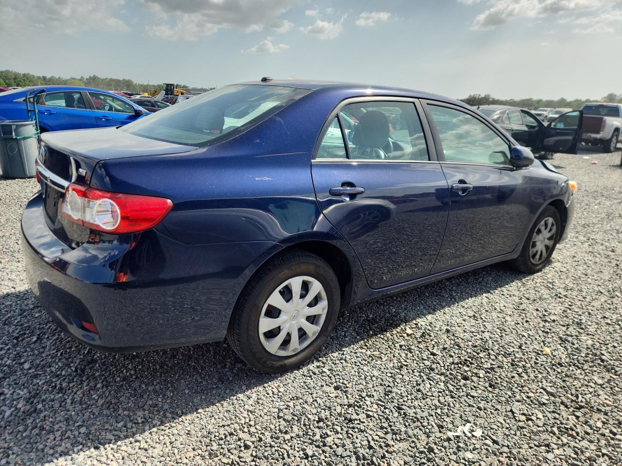 2011 Toyota Corolla Le Blue vin: 2T1BU4EE7BC707002