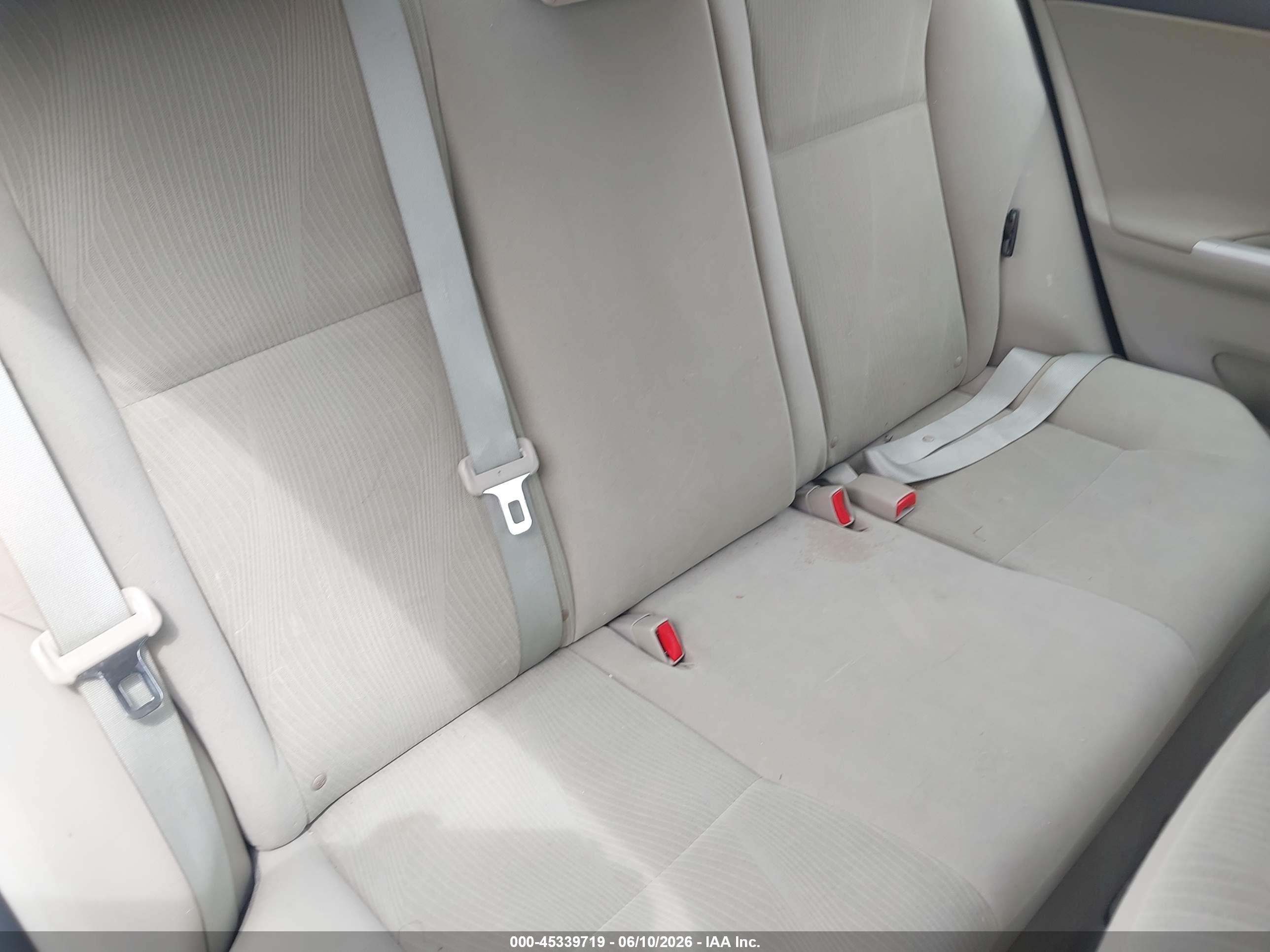 2011 Toyota Corolla Le Gold vin: 2T1BU4EE7BC707856