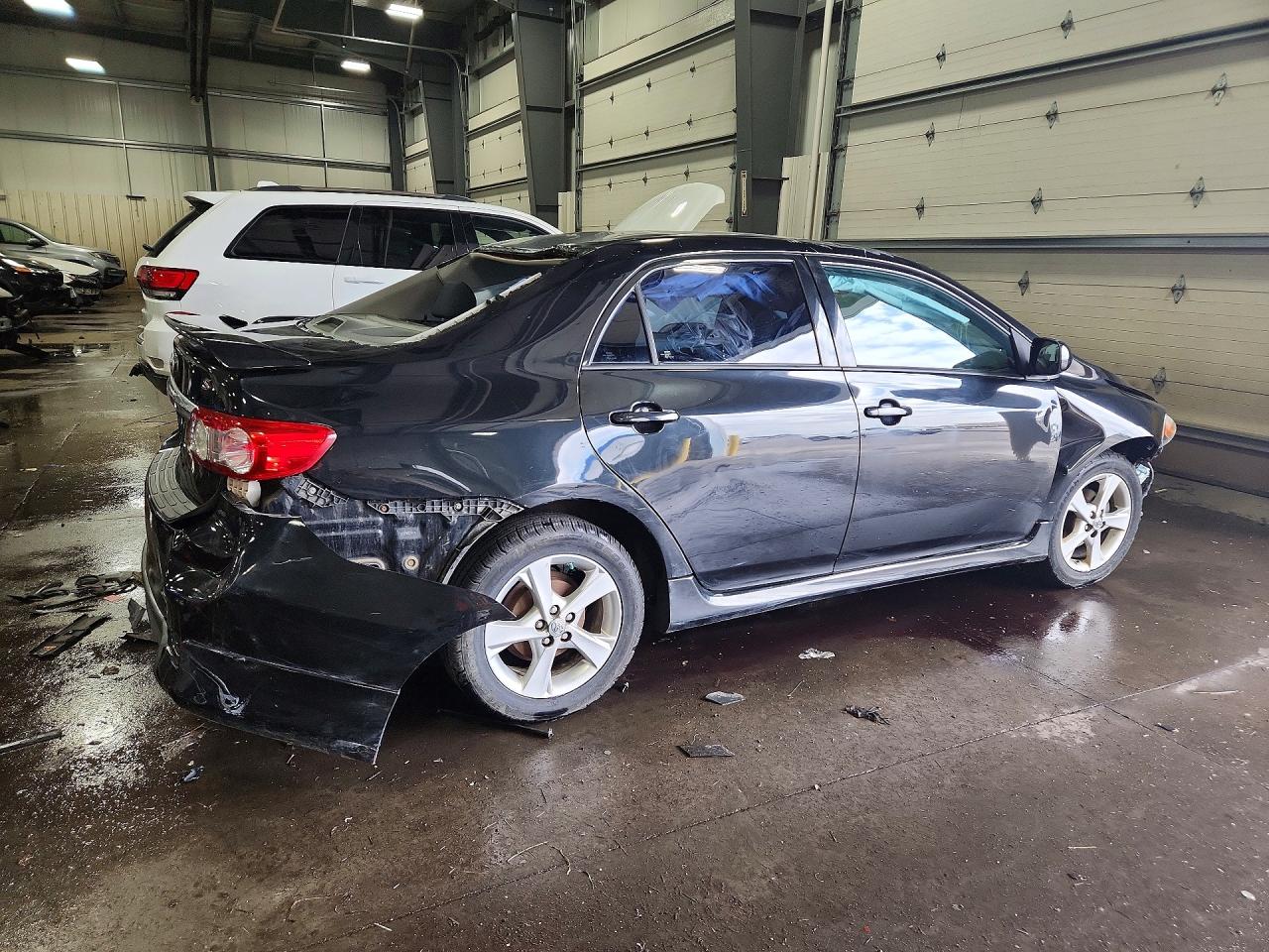 2011 Toyota Corolla S Черный vin: 2T1BU4EE7BC716685
