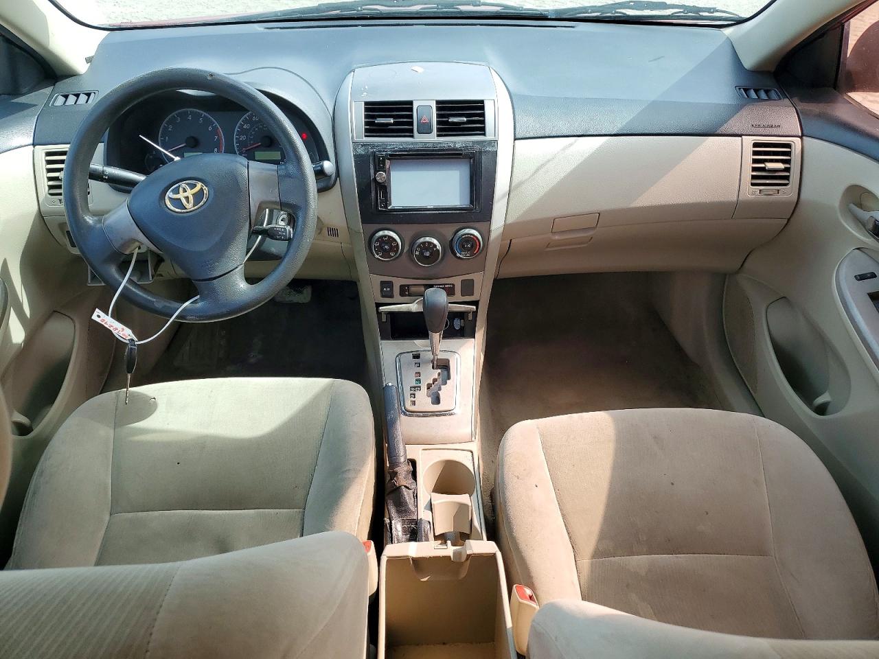 2011 Toyota Corolla Le Red vin: 2T1BU4EE7BC720672