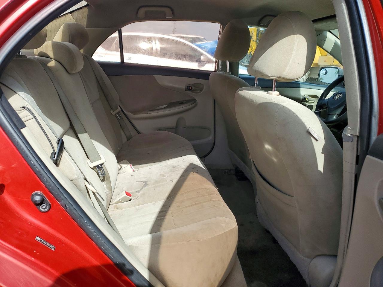 2011 Toyota Corolla Le Red vin: 2T1BU4EE7BC720672