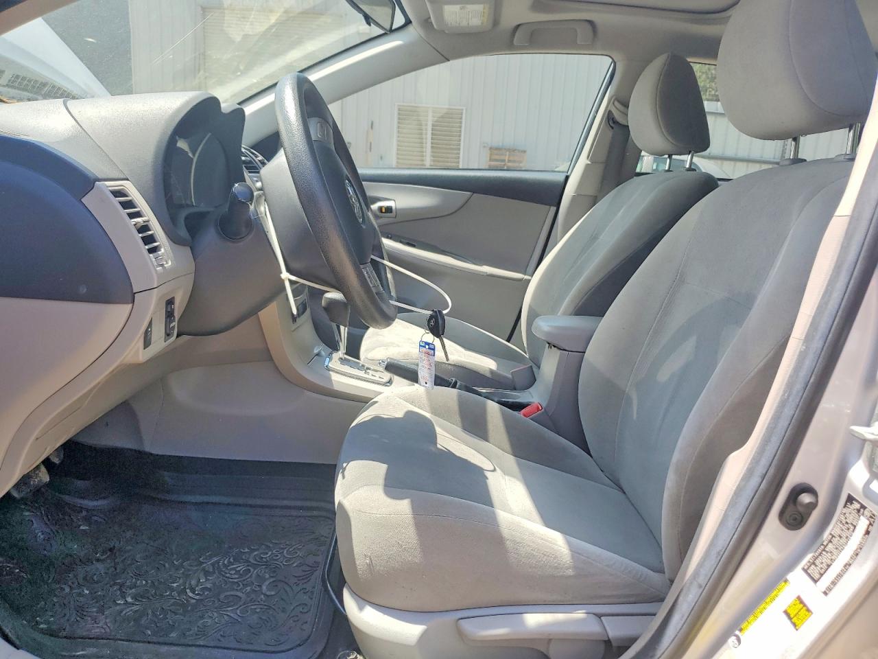 2011 Toyota Corolla Le Silver vin: 2T1BU4EE7BC722616