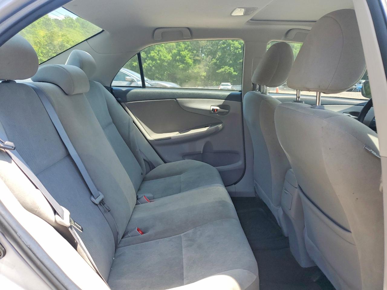 2011 Toyota Corolla Le Silver vin: 2T1BU4EE7BC722616