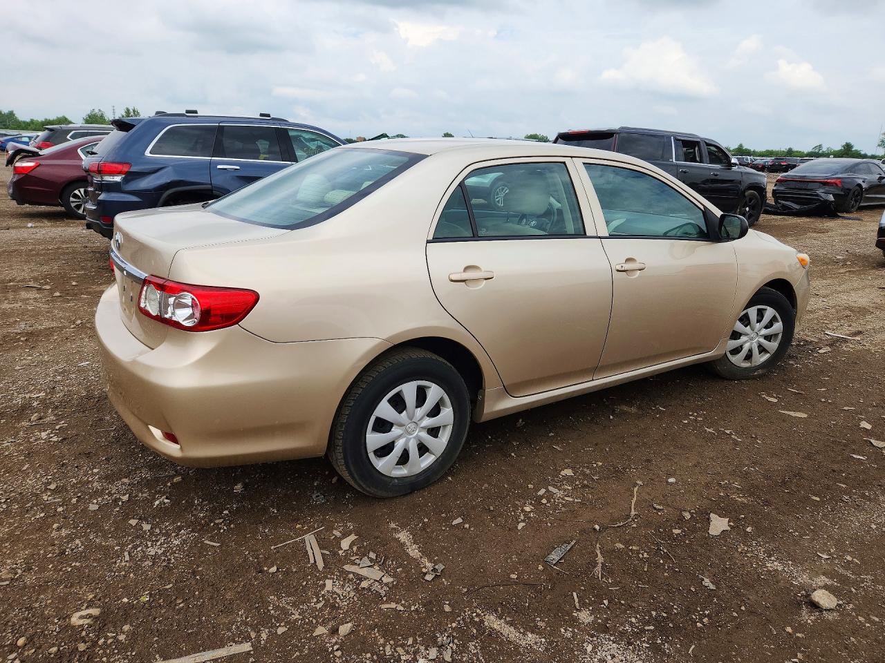 2011 Toyota Corolla Base Tan vin: 2T1BU4EE7BC727038