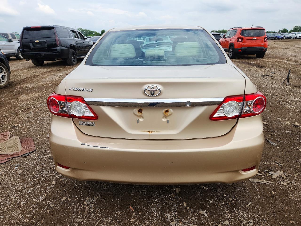 2011 Toyota Corolla Base Tan vin: 2T1BU4EE7BC727038