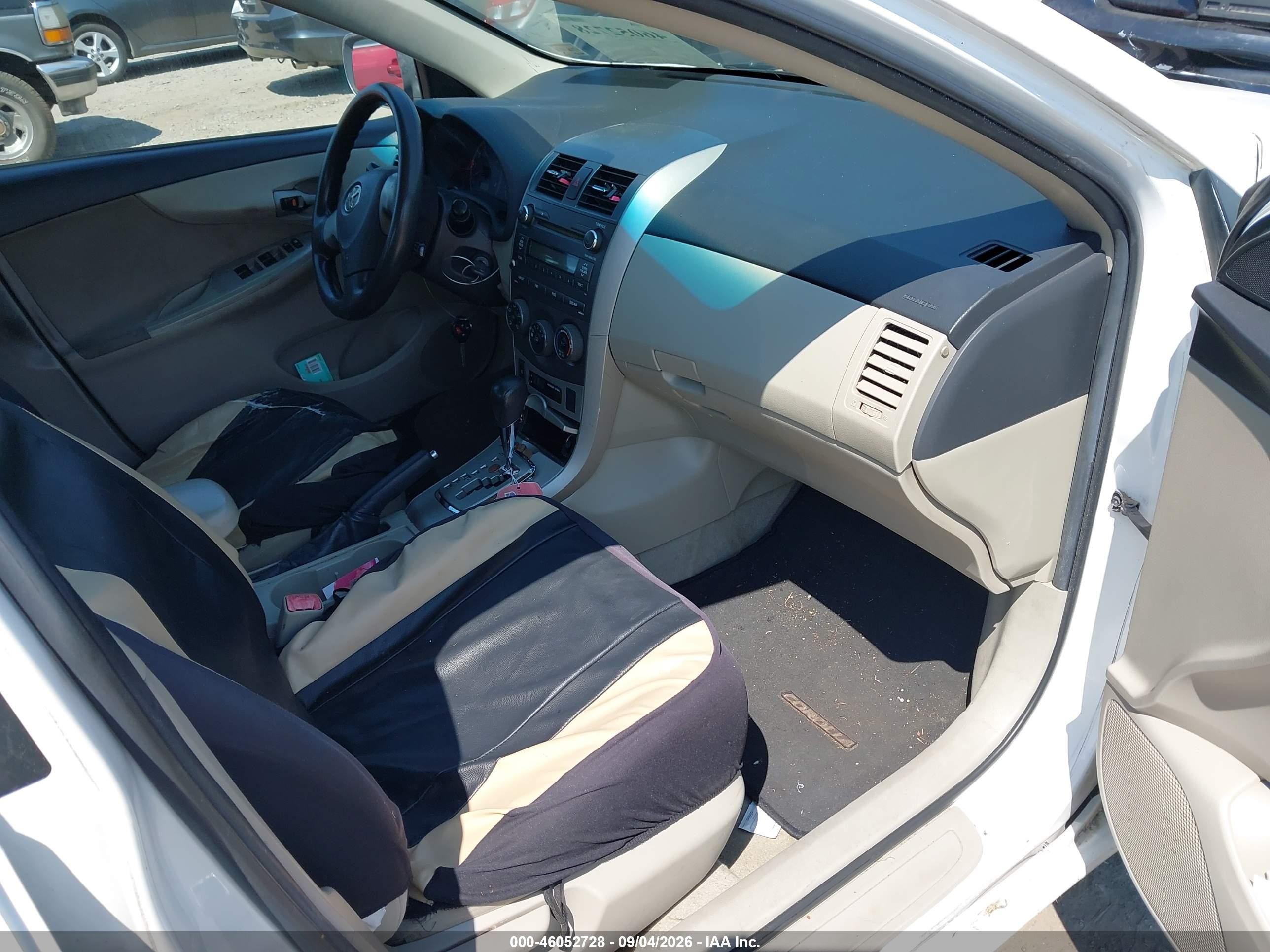 2011 Toyota Corolla Le White vin: 2T1BU4EE7BC731770