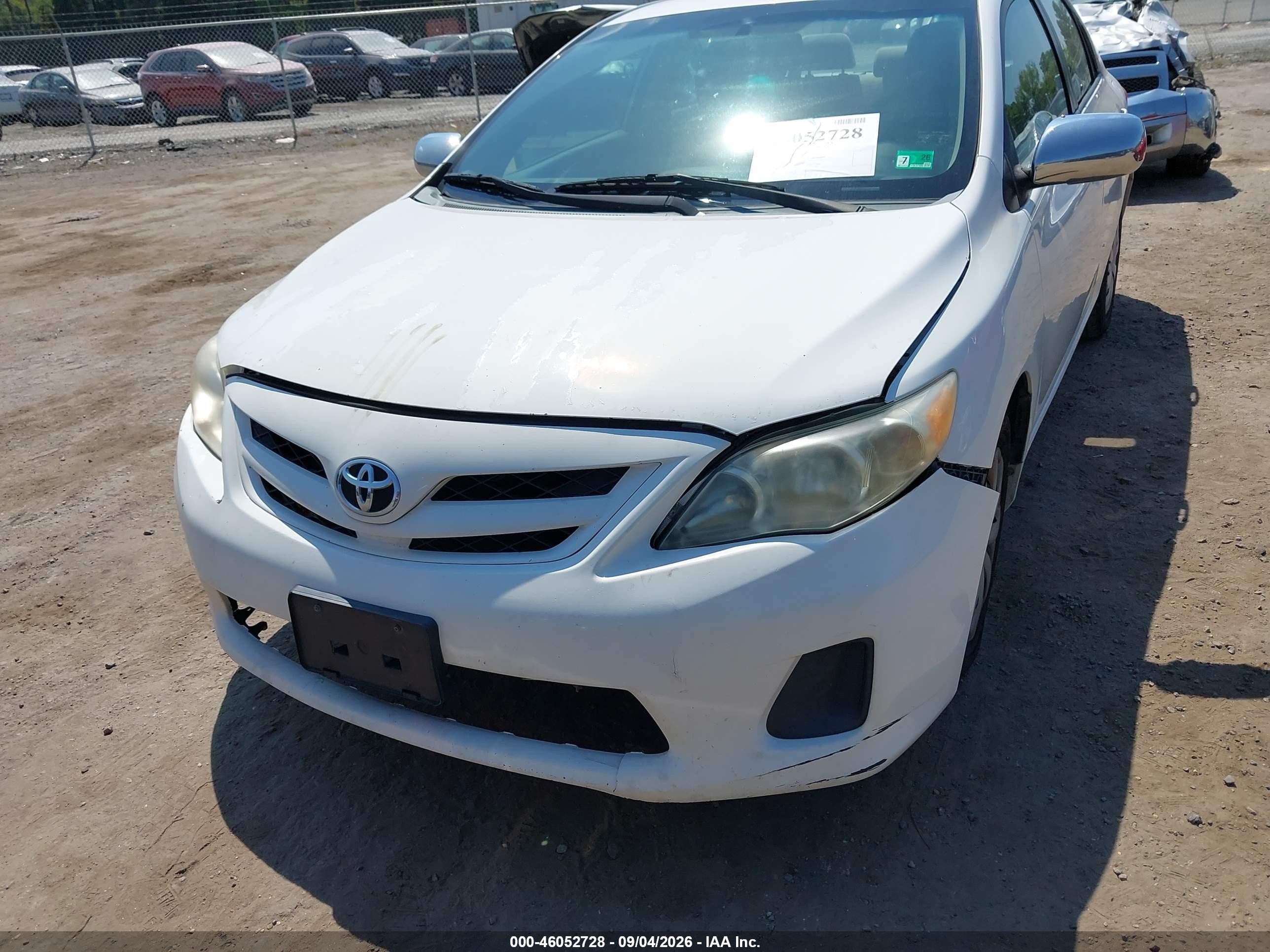 2011 Toyota Corolla Le White vin: 2T1BU4EE7BC731770