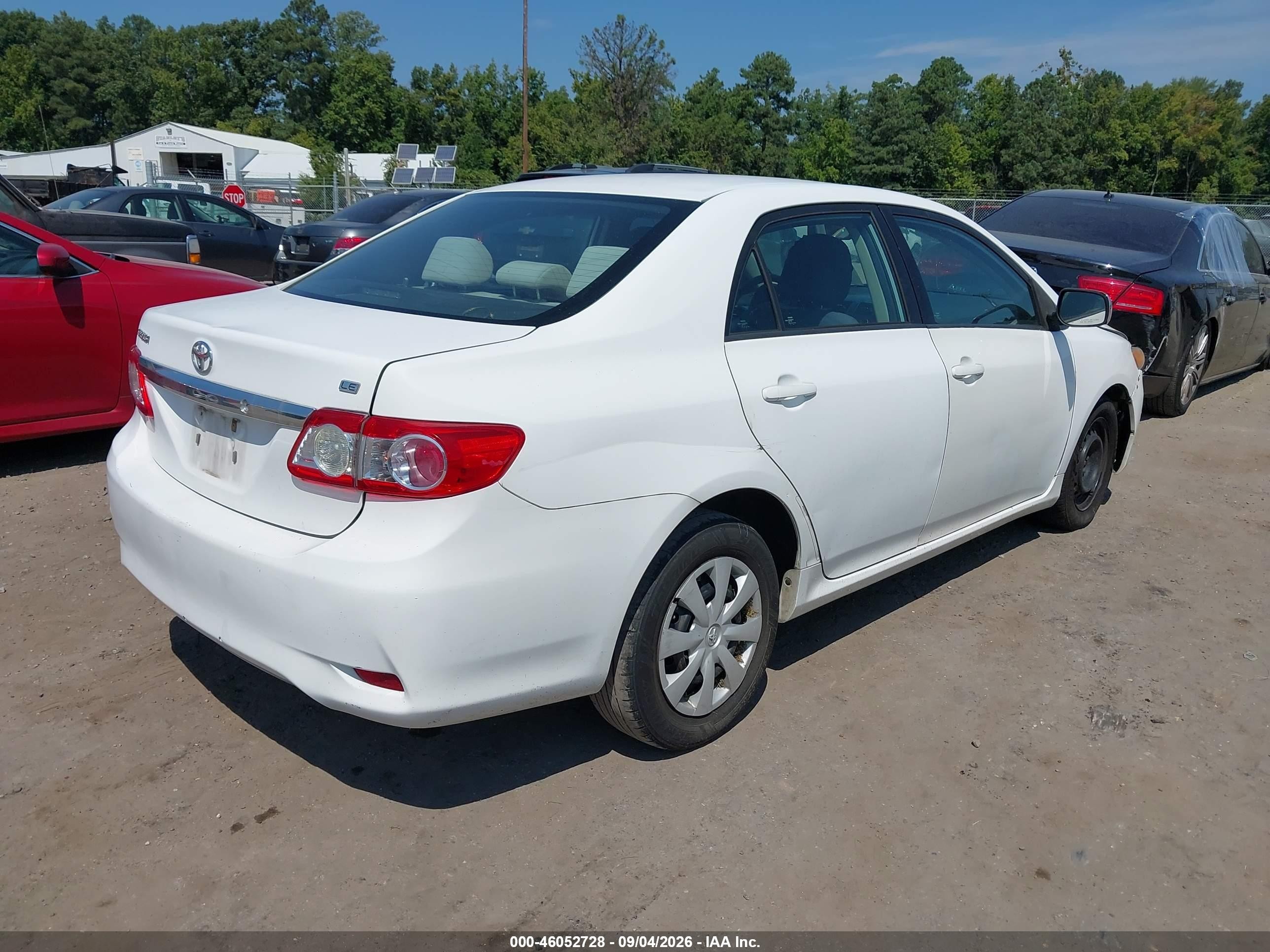 2011 Toyota Corolla Le White vin: 2T1BU4EE7BC731770