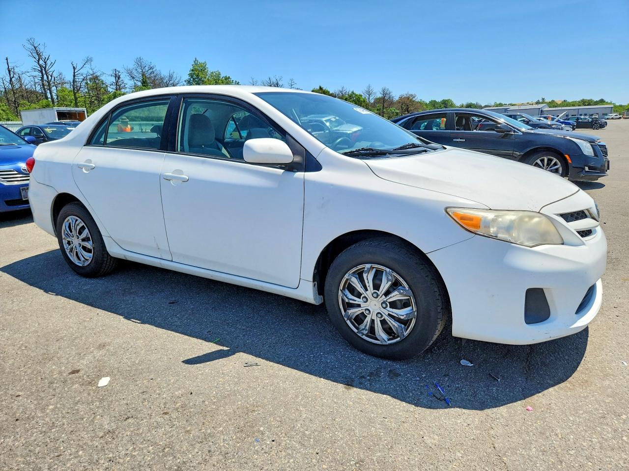 2011 Toyota Corolla Le White vin: 2T1BU4EE7BC738069