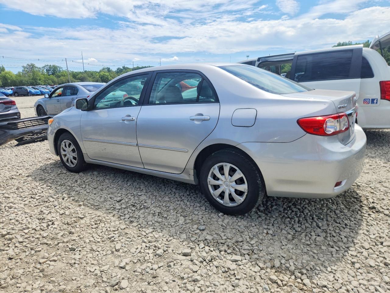 2011 Toyota Corolla Le Silver vin: 2T1BU4EE7BC742154