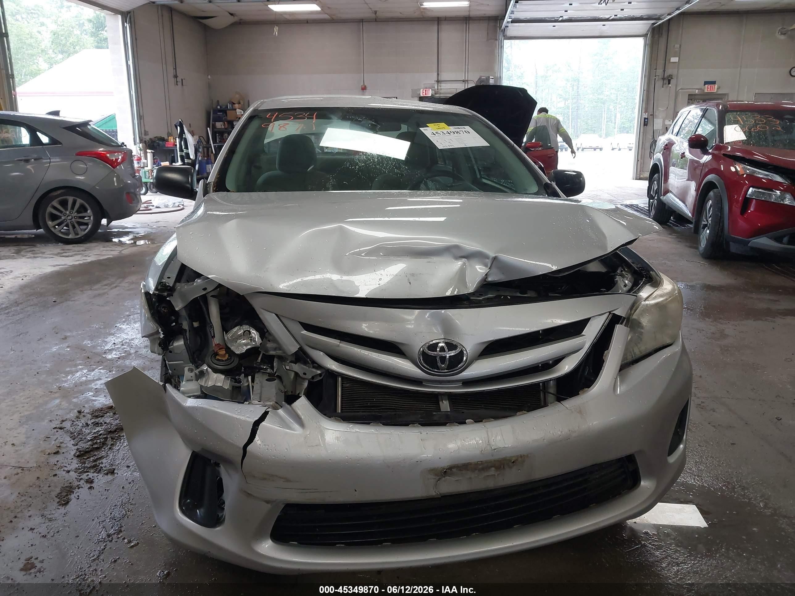 2011 Toyota Corolla   Silver vin: 2T1BU4EE7BC743370