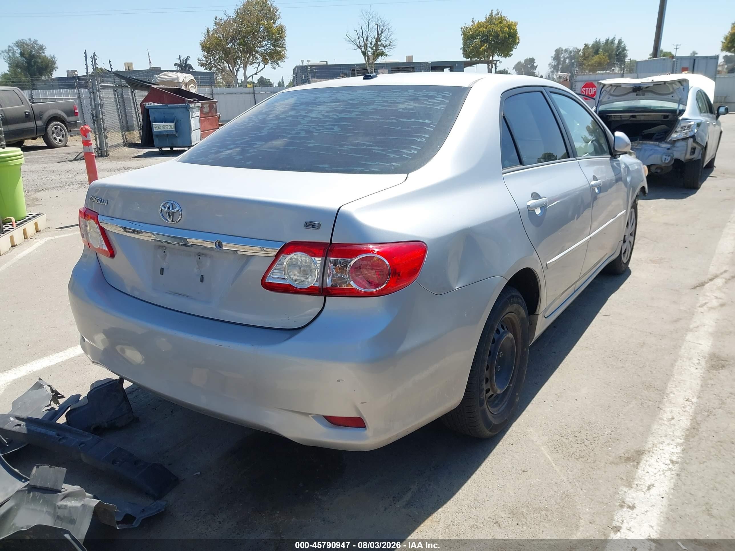 2011 Toyota Corolla Le Silver vin: 2T1BU4EE7BC748004