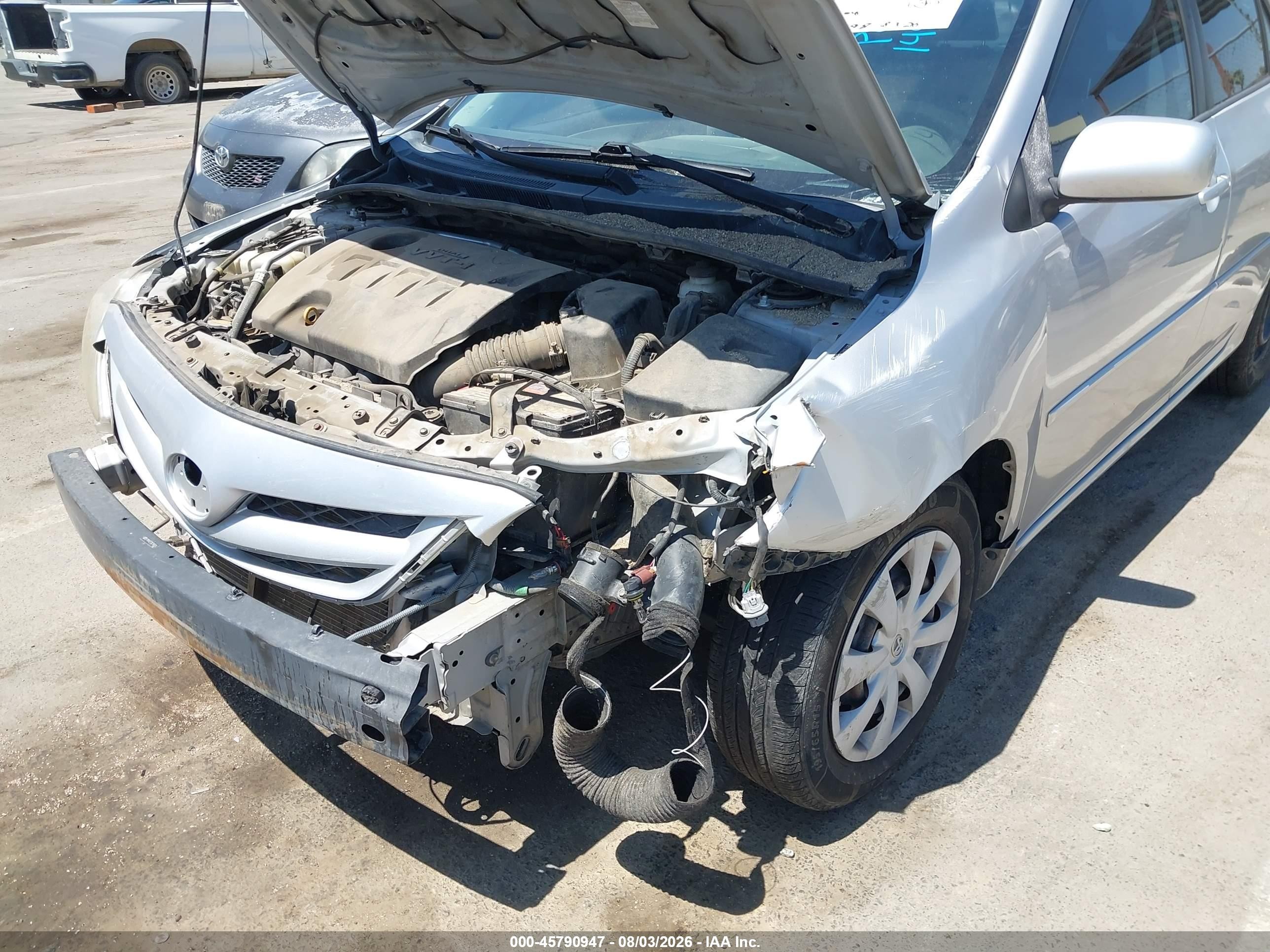 2011 Toyota Corolla Le Silver vin: 2T1BU4EE7BC748004