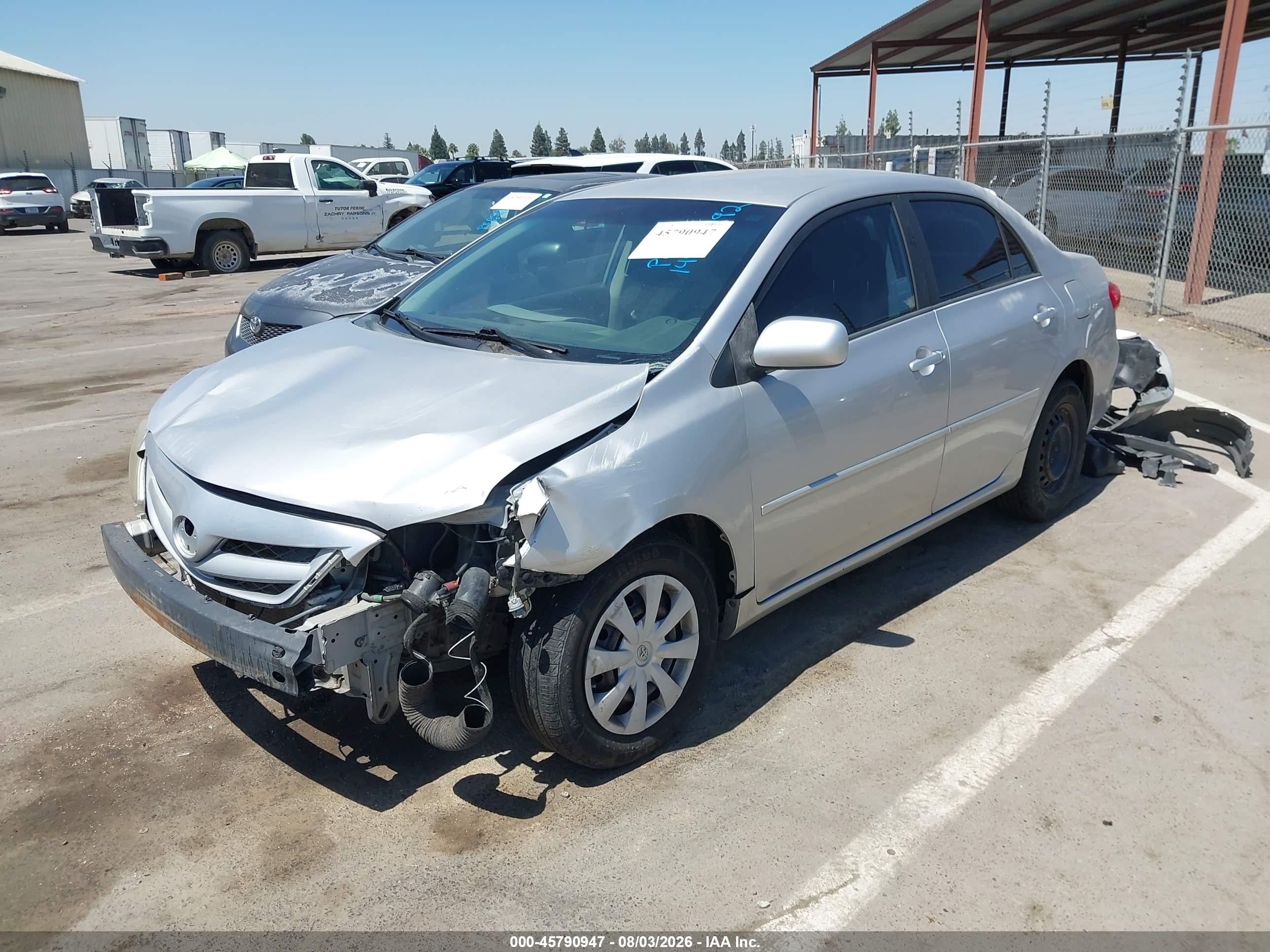 2011 Toyota Corolla Le Silver vin: 2T1BU4EE7BC748004