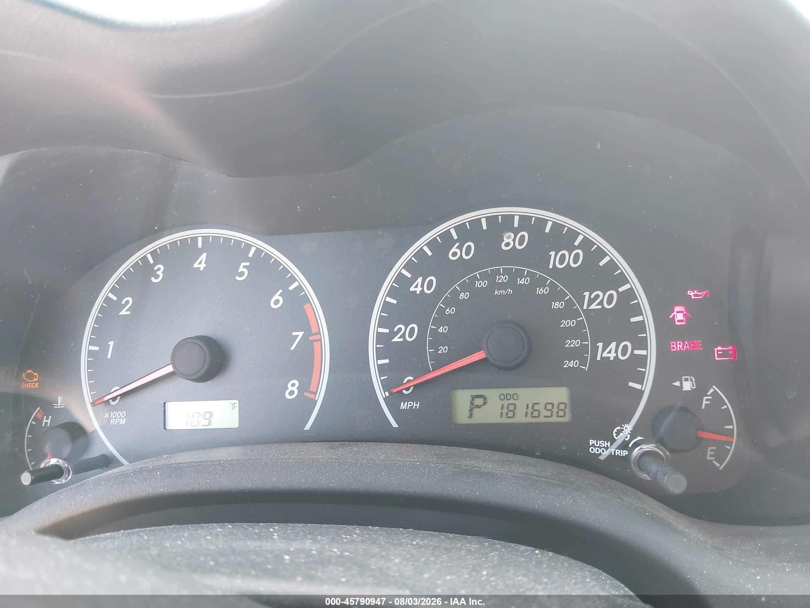 2011 Toyota Corolla Le Silver vin: 2T1BU4EE7BC748004