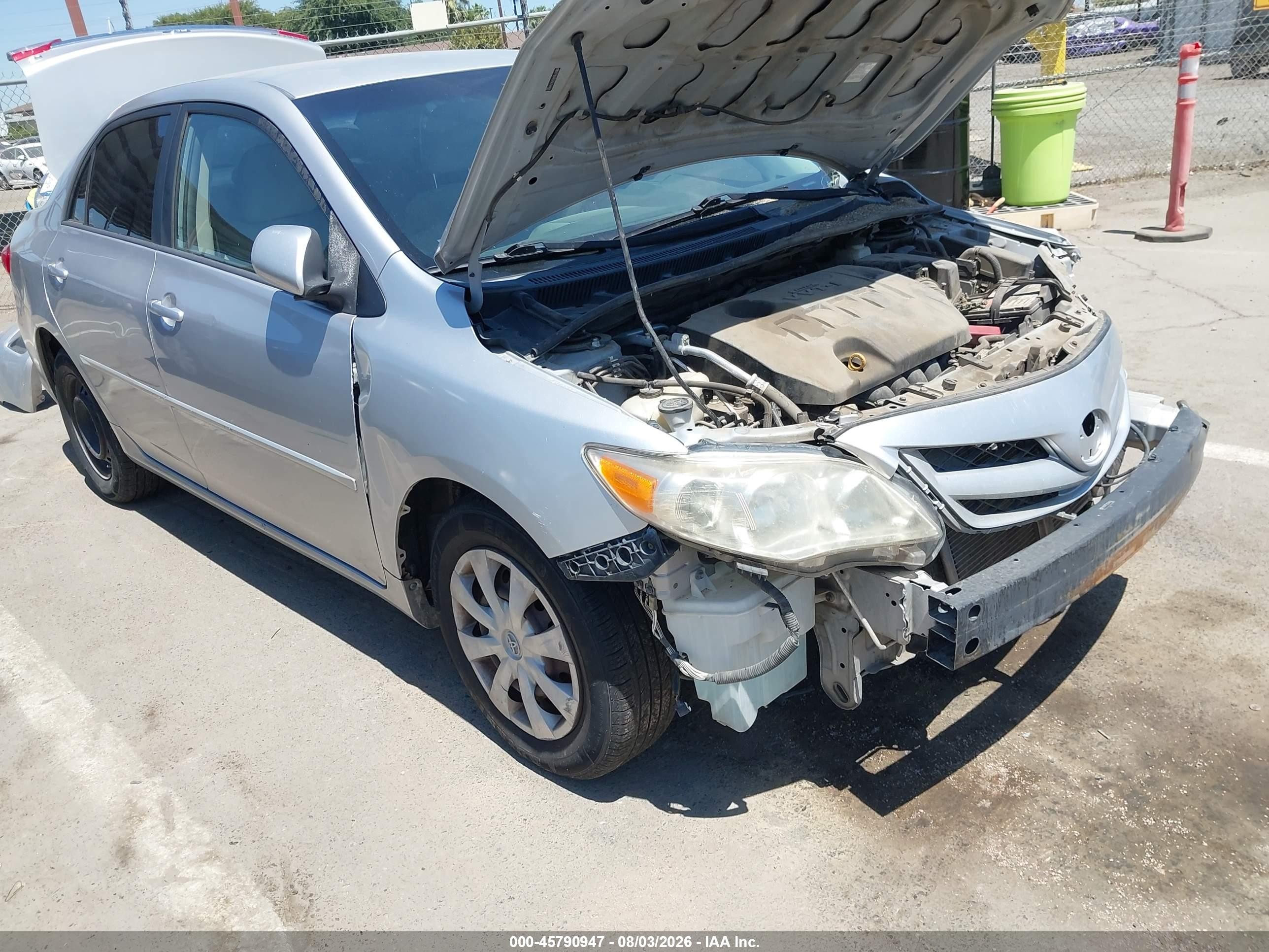2011 Toyota Corolla Le Silver vin: 2T1BU4EE7BC748004