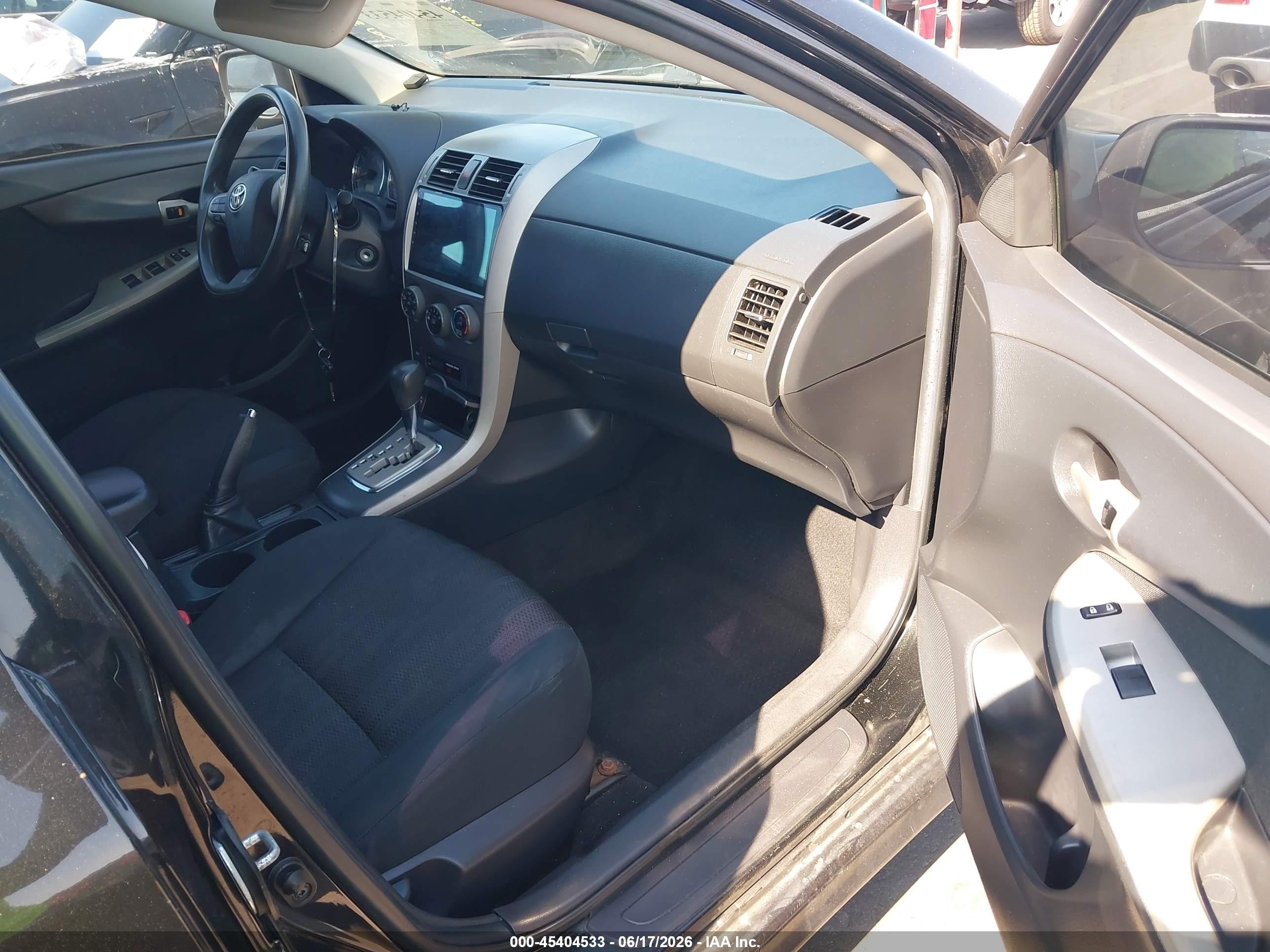 2011 Toyota Corolla S Черный vin: 2T1BU4EE7BC751985