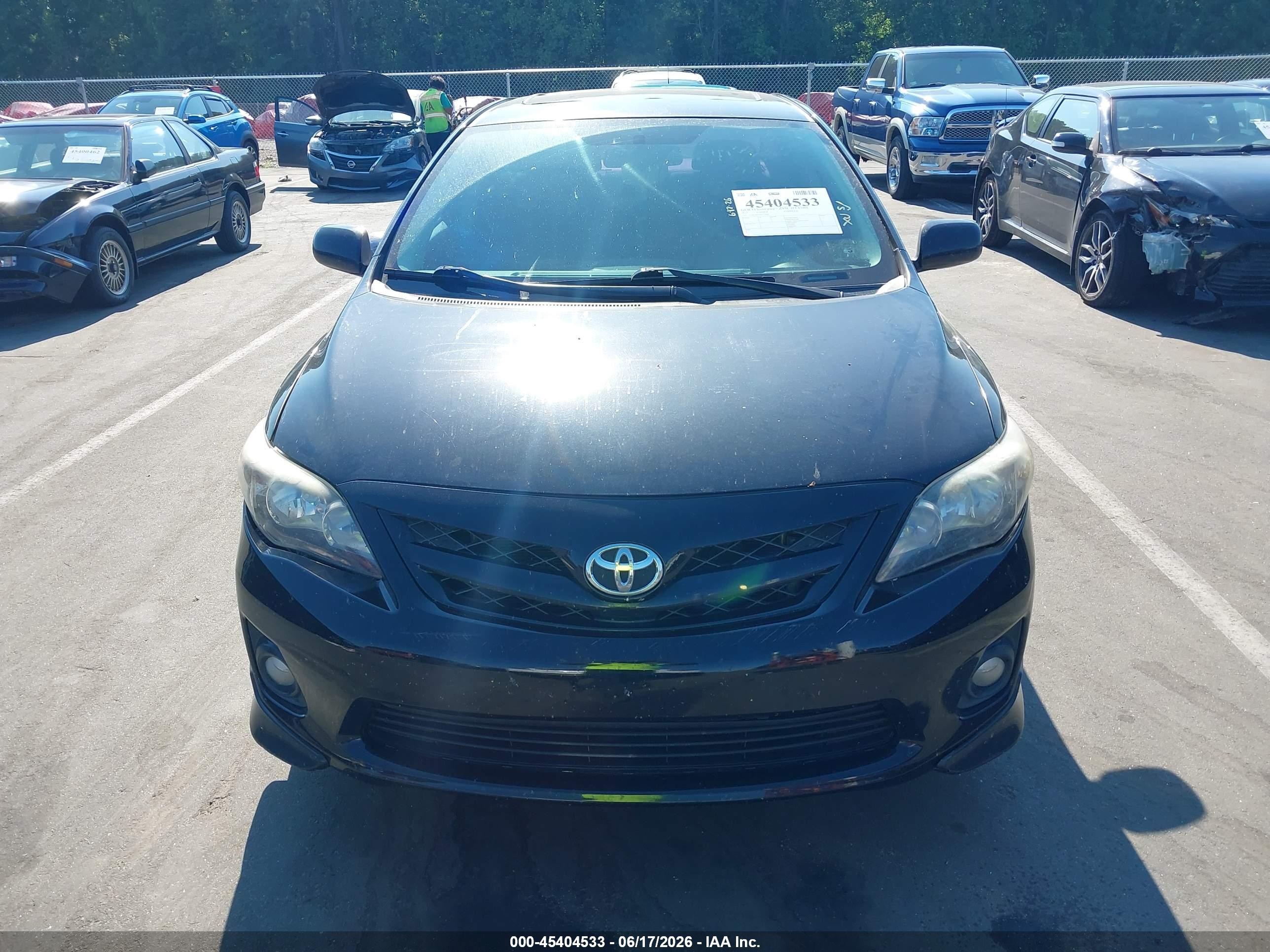 2011 Toyota Corolla S Черный vin: 2T1BU4EE7BC751985