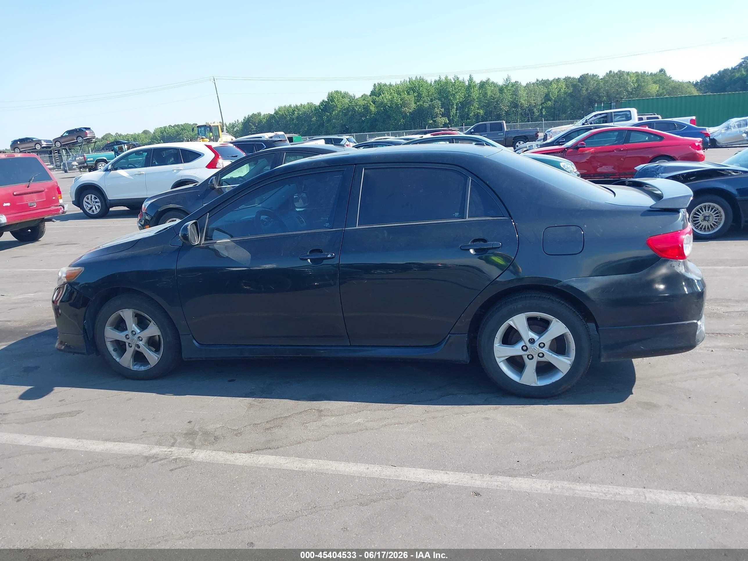 2011 Toyota Corolla S Черный vin: 2T1BU4EE7BC751985