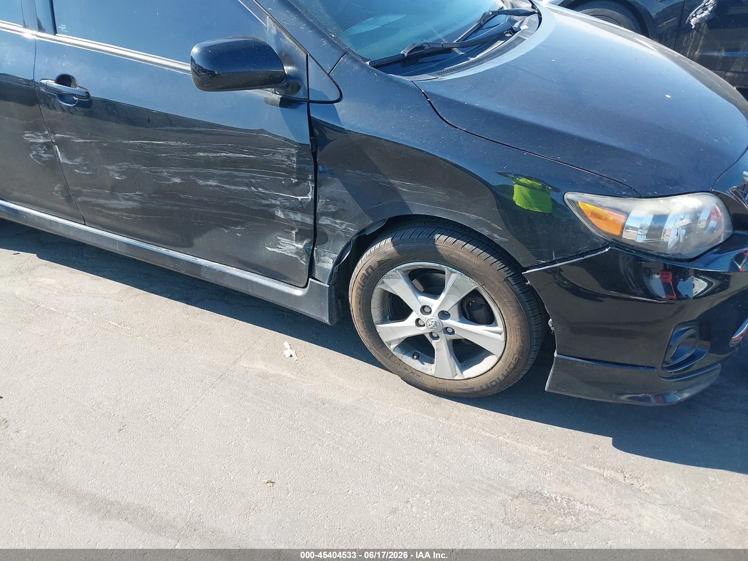 2011 Toyota Corolla S Черный vin: 2T1BU4EE7BC751985