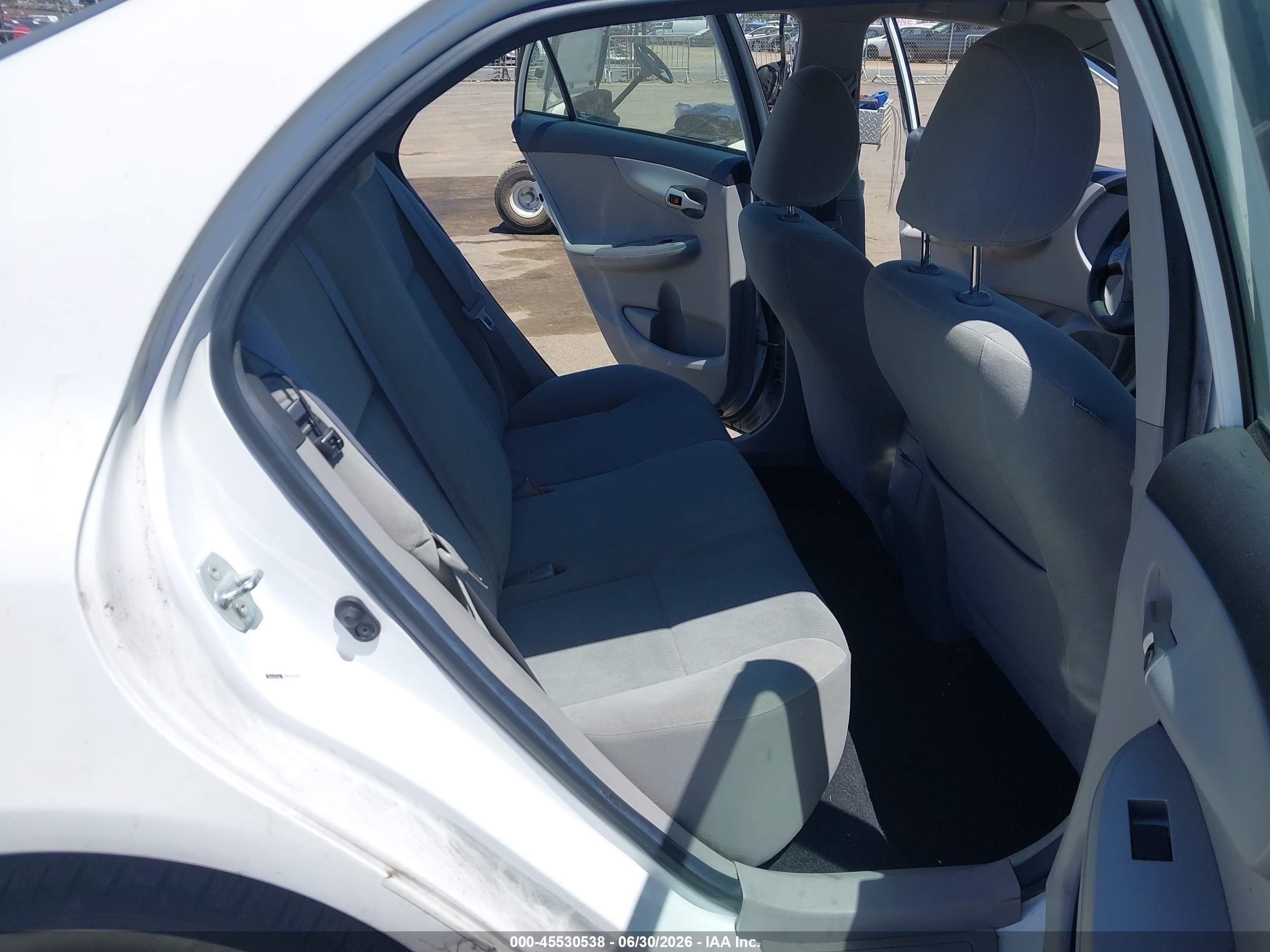 2012 Toyota Corolla Le White vin: 2T1BU4EE7CC755942