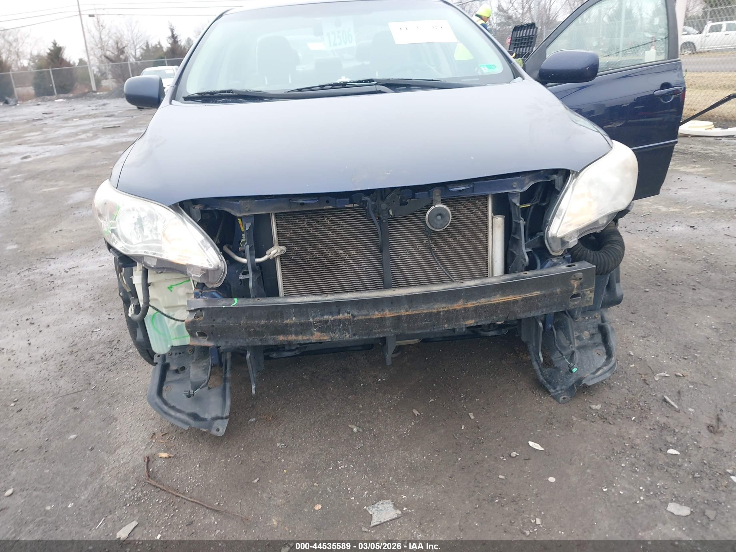 2012 Toyota Corolla Le Blue vin: 2T1BU4EE7CC770537